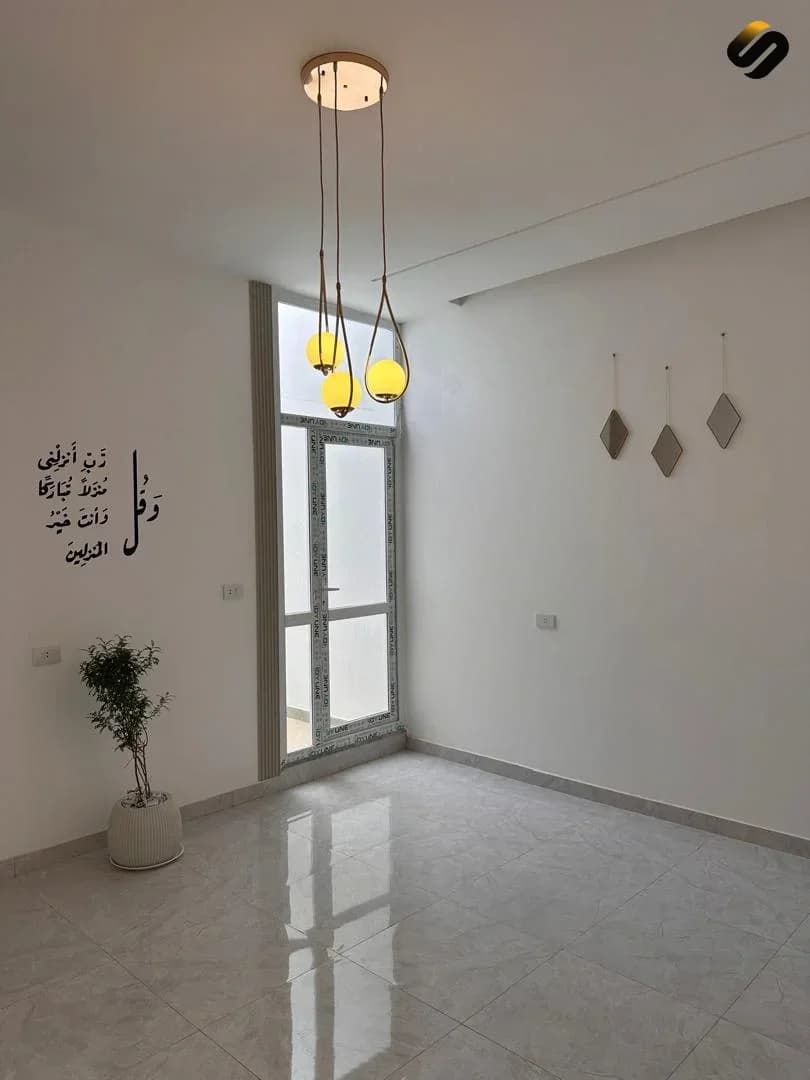 منزل تشطيب حذيث في عين زارة  6