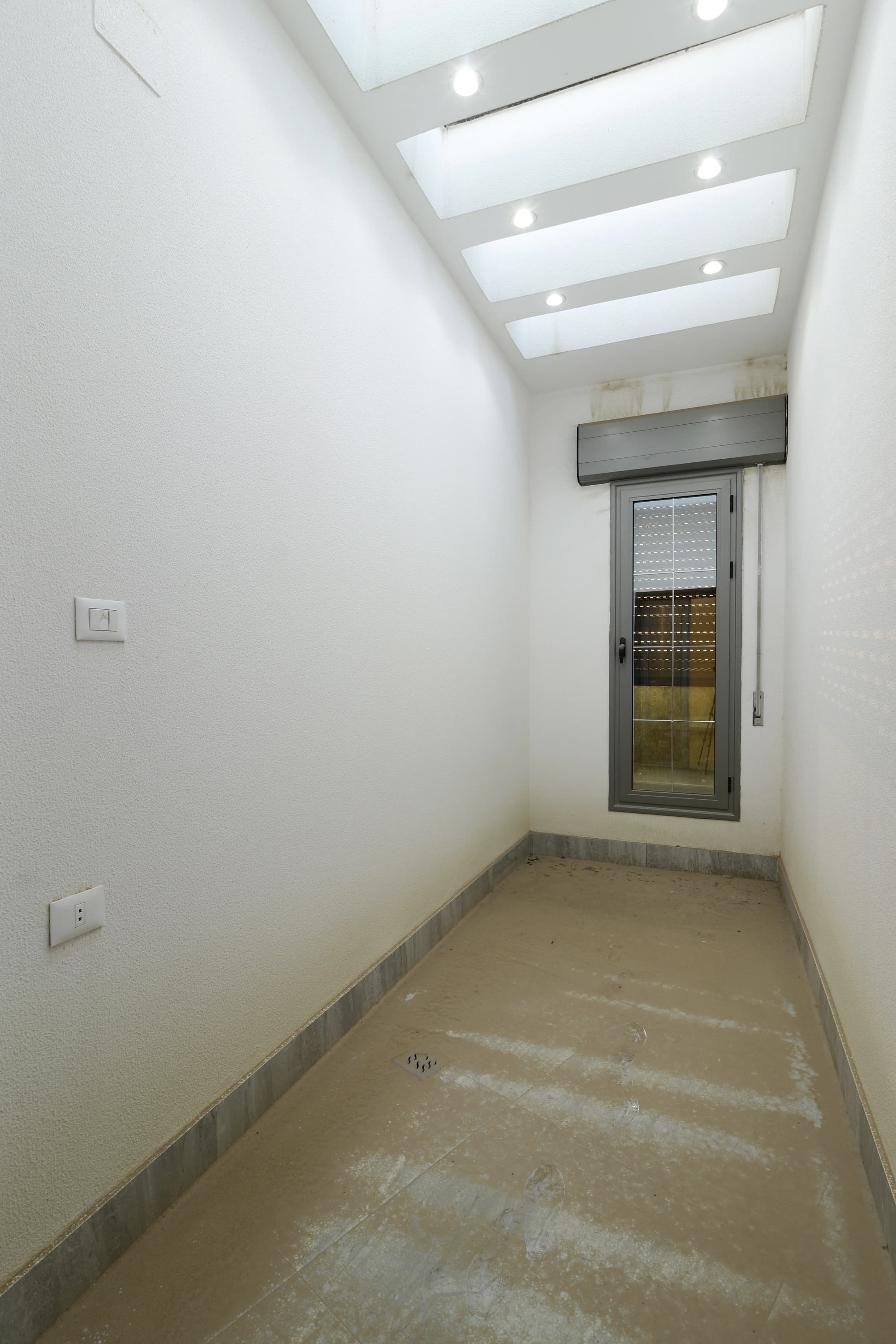 فيلا في سوق الجمعة  9