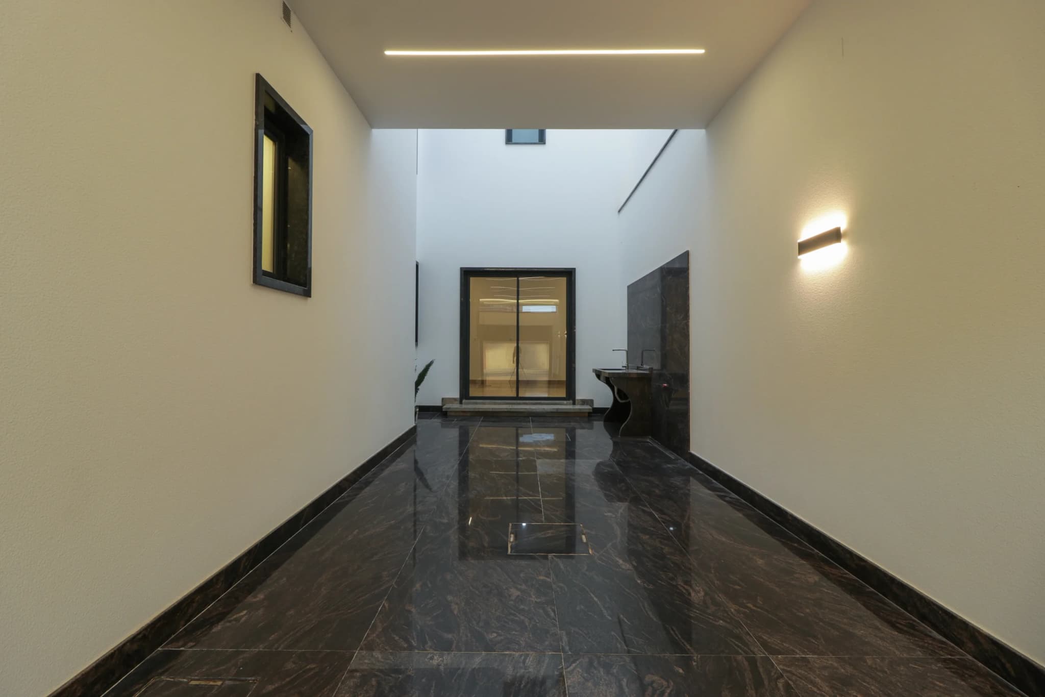 فيلا حذيثه في سوق الجمعة 9