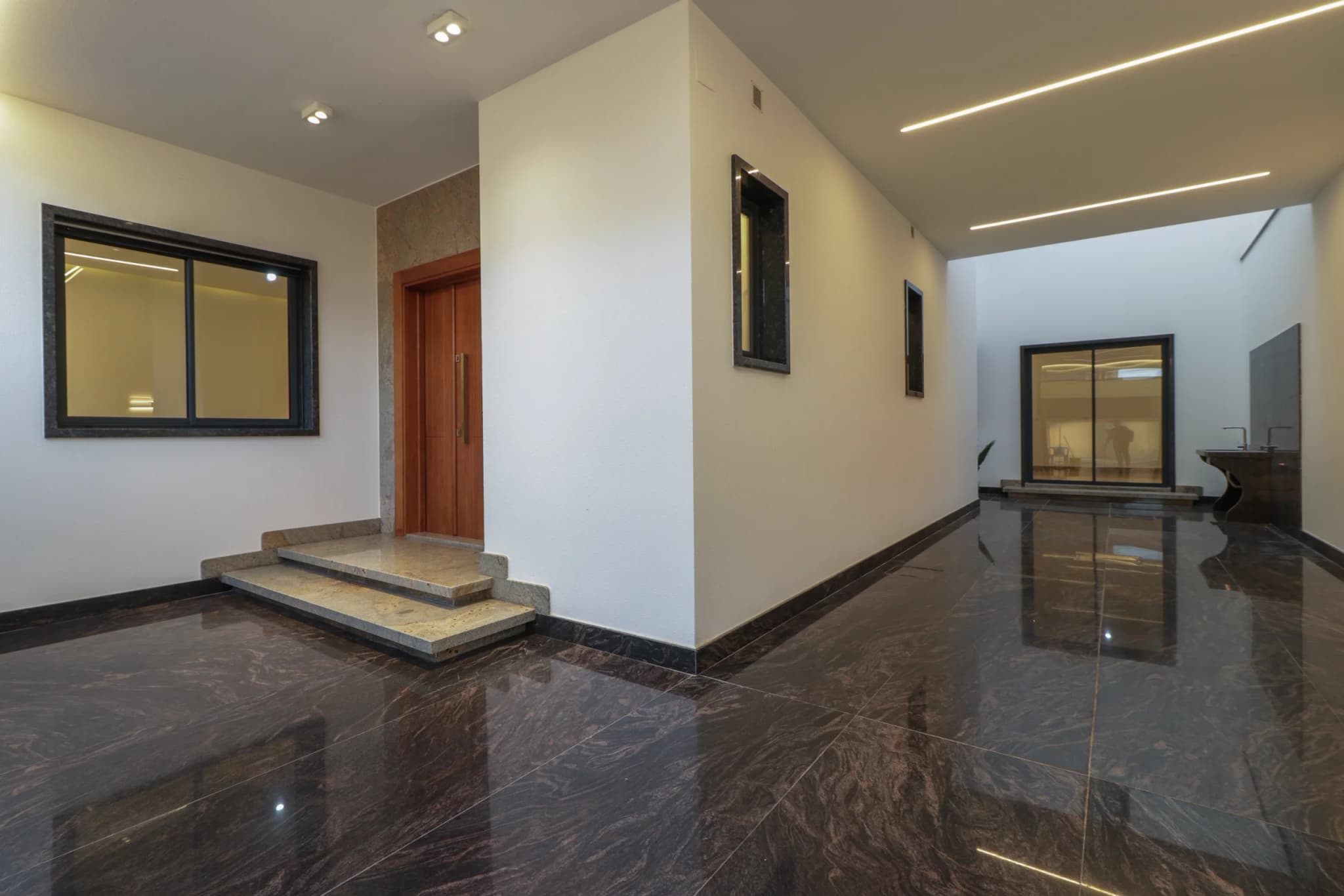 فيلا حذيثه في سوق الجمعة 10