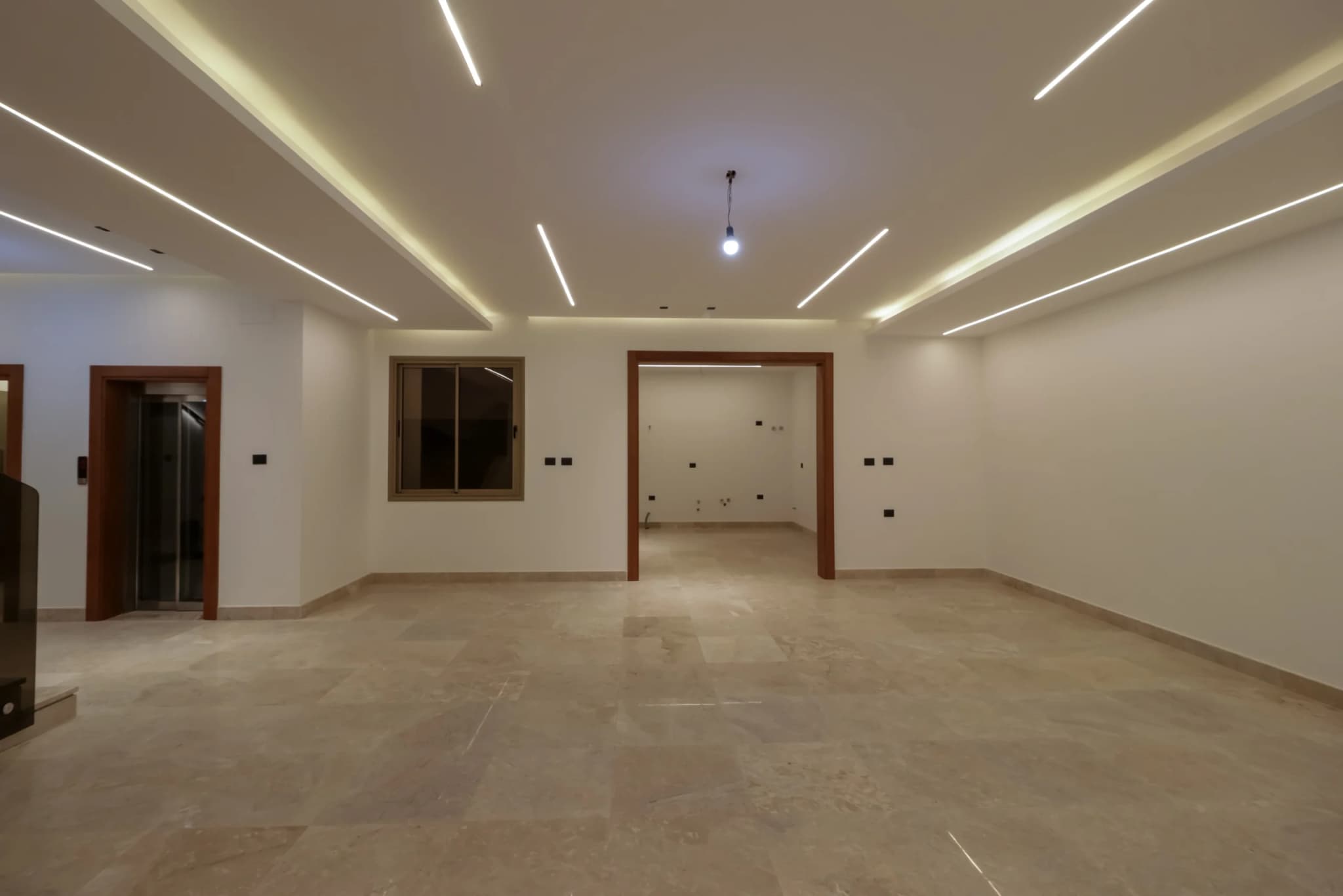 فيلا حذيثه في سوق الجمعة 22