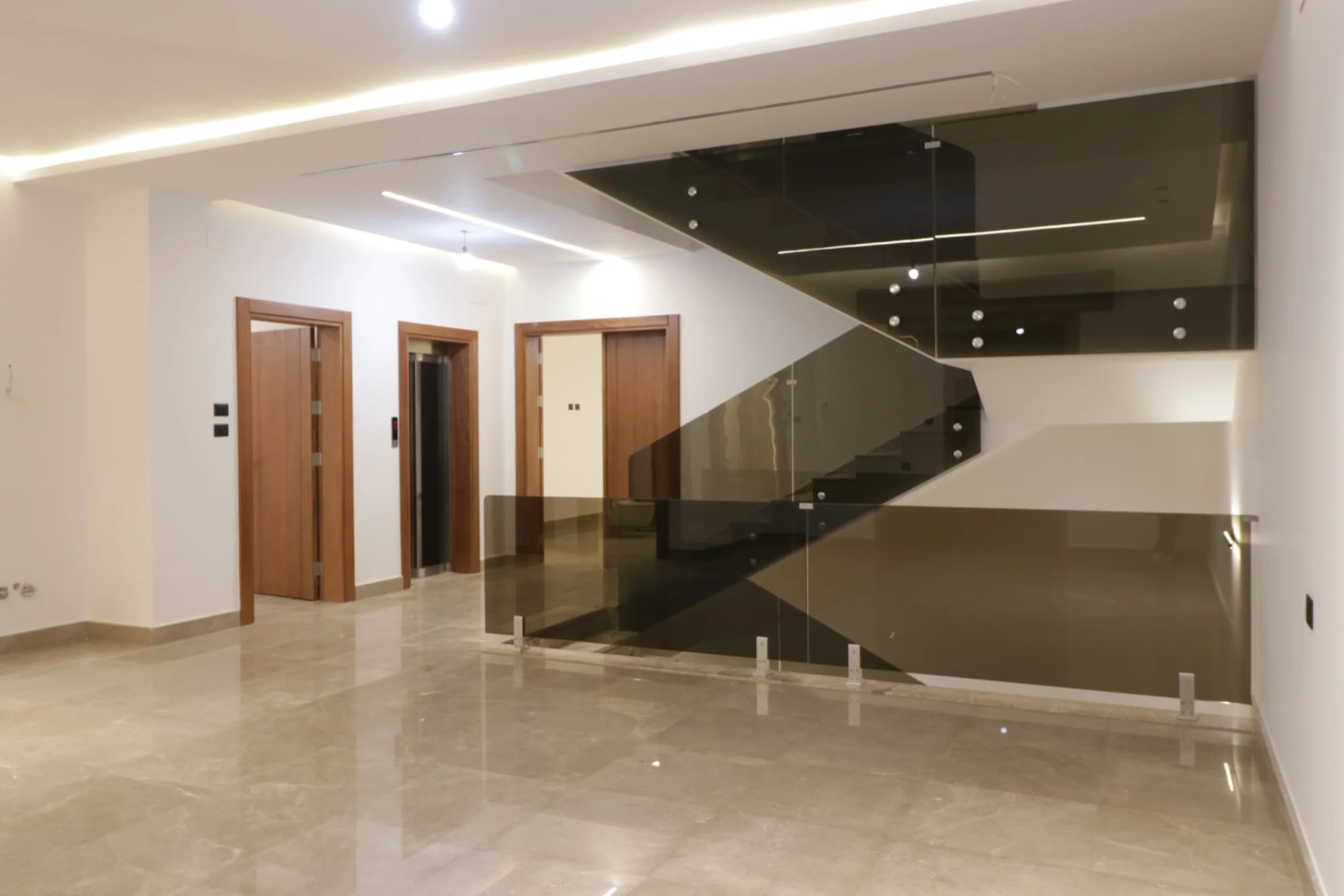 فيلا حذيثه في سوق الجمعة 25