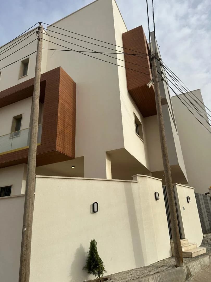 	فيلا تقسيم داخلي شقتين وملحق 1