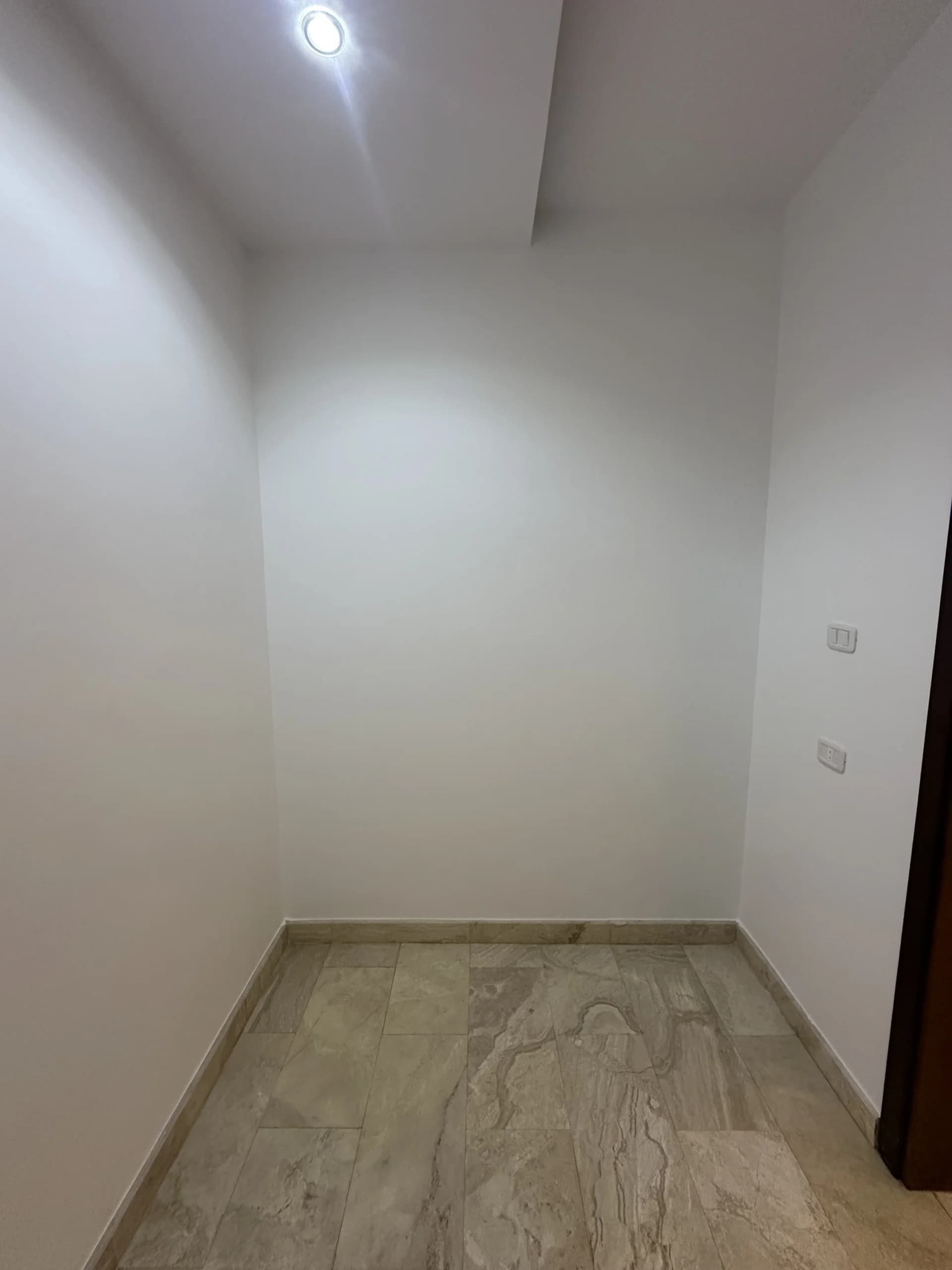 	فيلا تقسيم داخلي شقتين وملحق 6