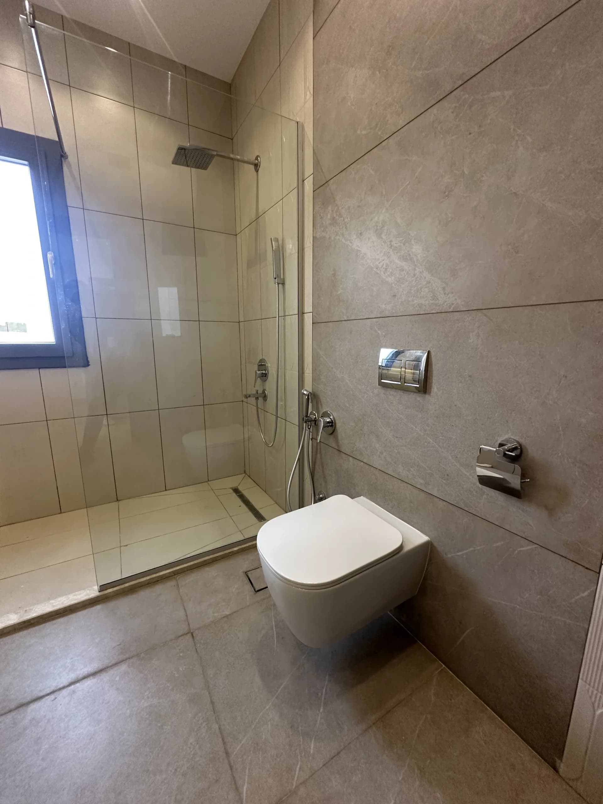 	فيلا تقسيم داخلي شقتين وملحق 25