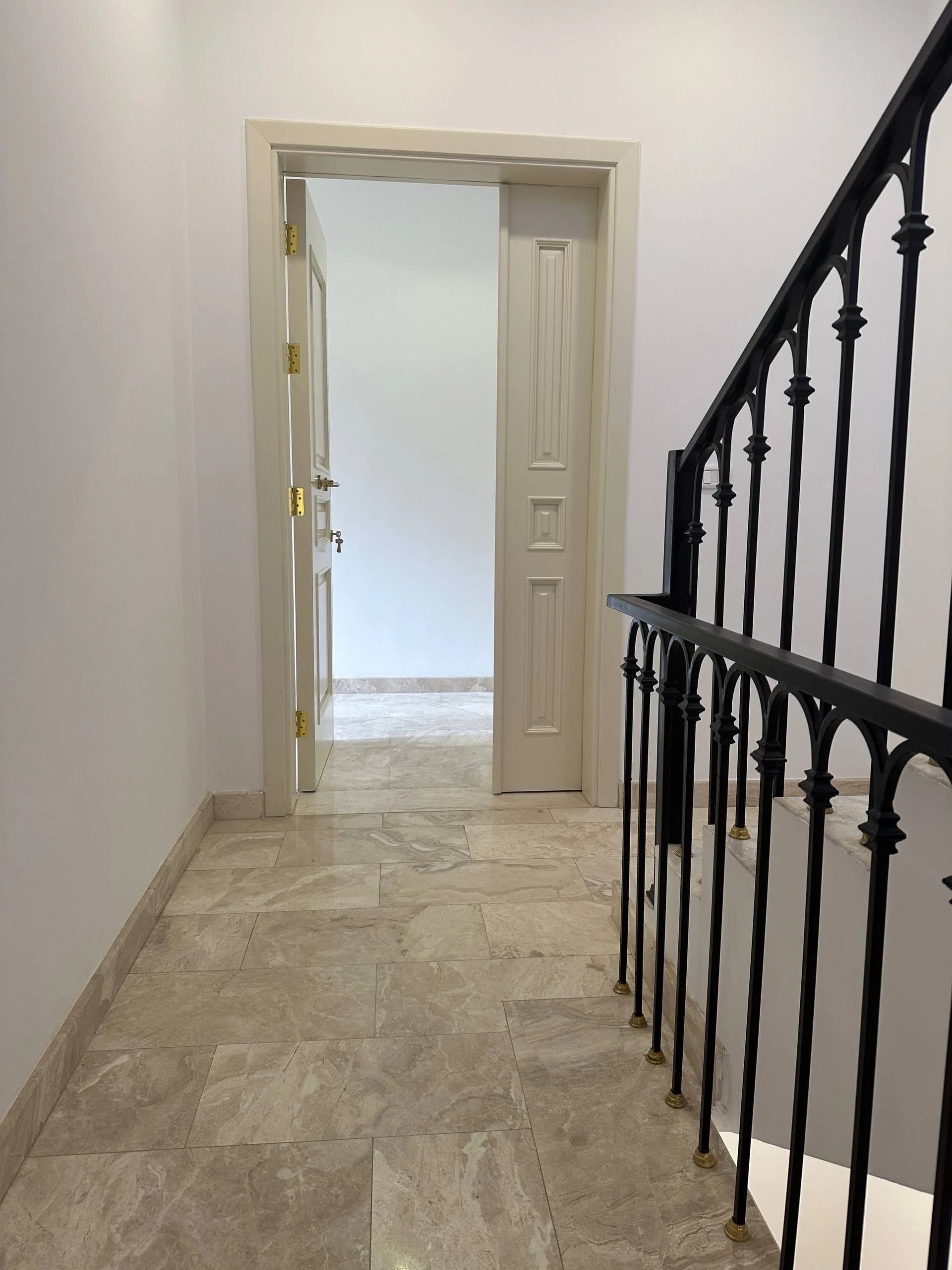 فيلا تقسيم داخلي شقتين وملحق 2