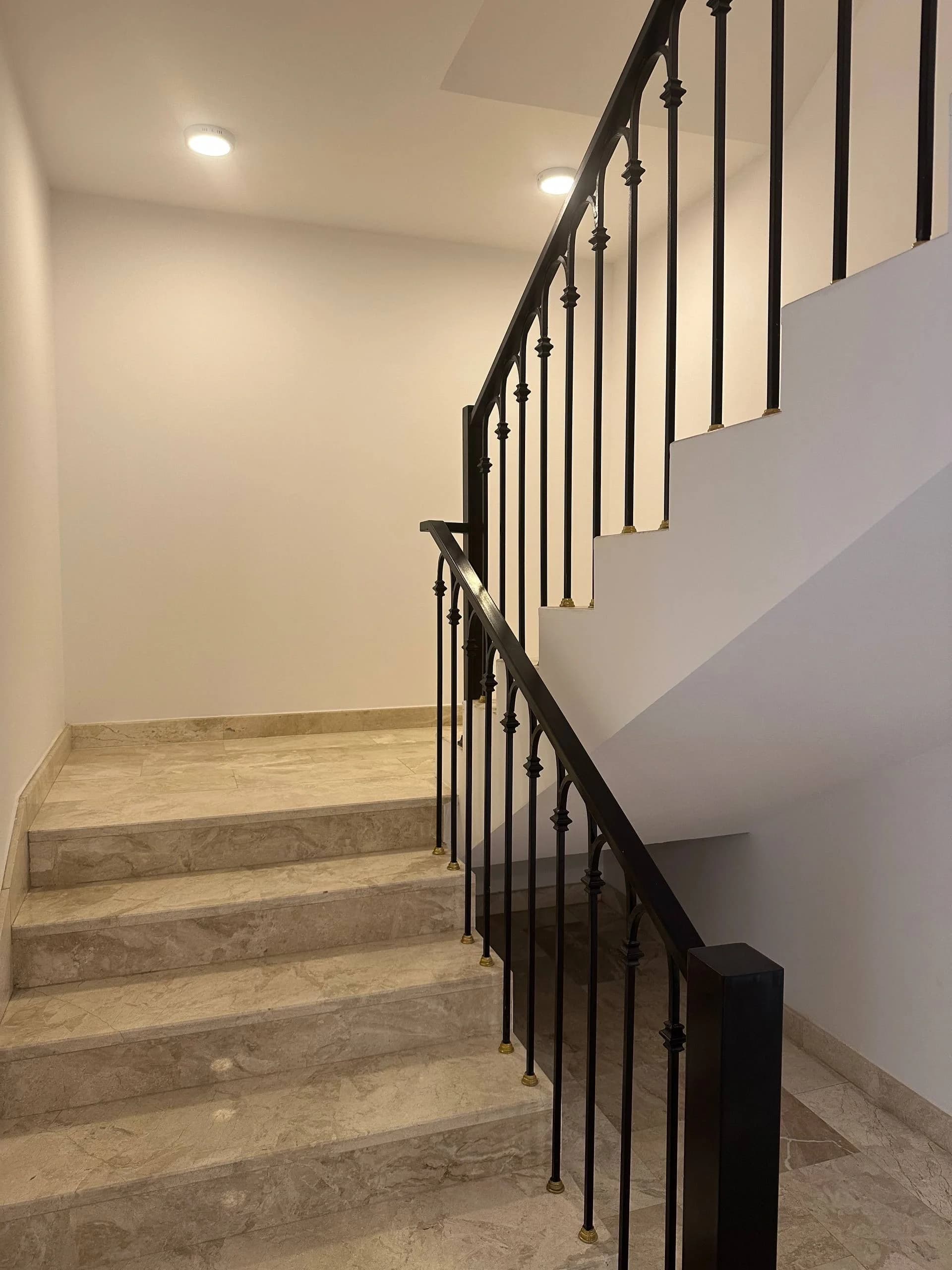 فيلا تقسيم داخلي شقتين وملحق 3