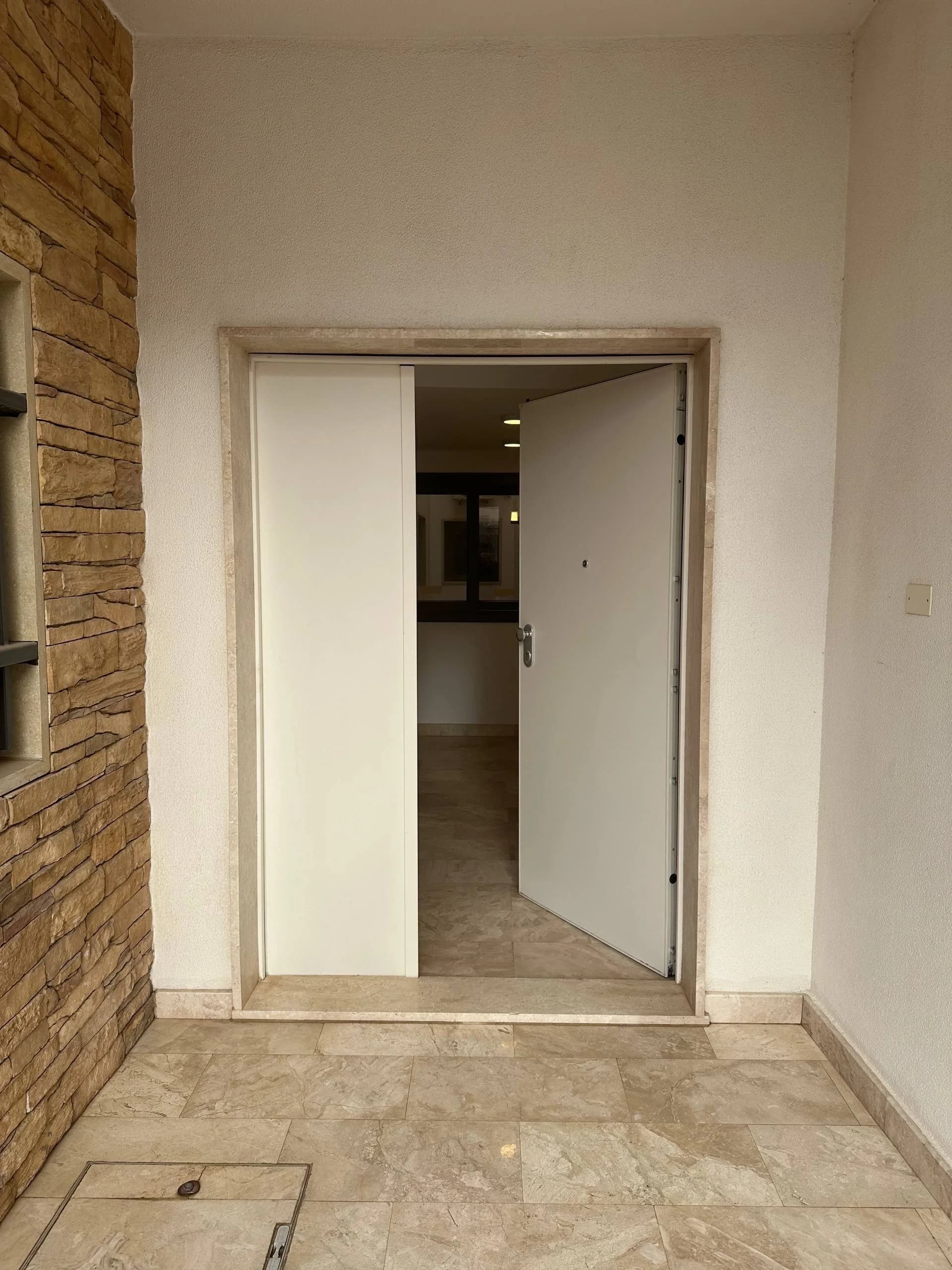 فيلا تقسيم داخلي شقتين وملحق 4