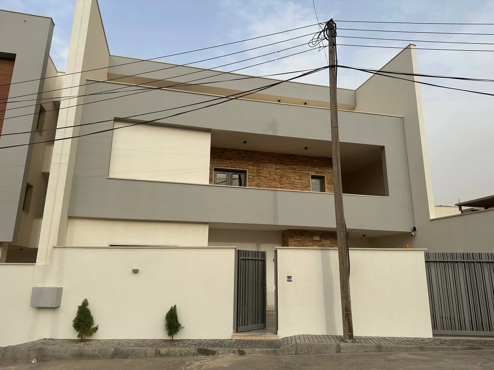 فيلا تقسيم داخلي شقتين وملحق 5