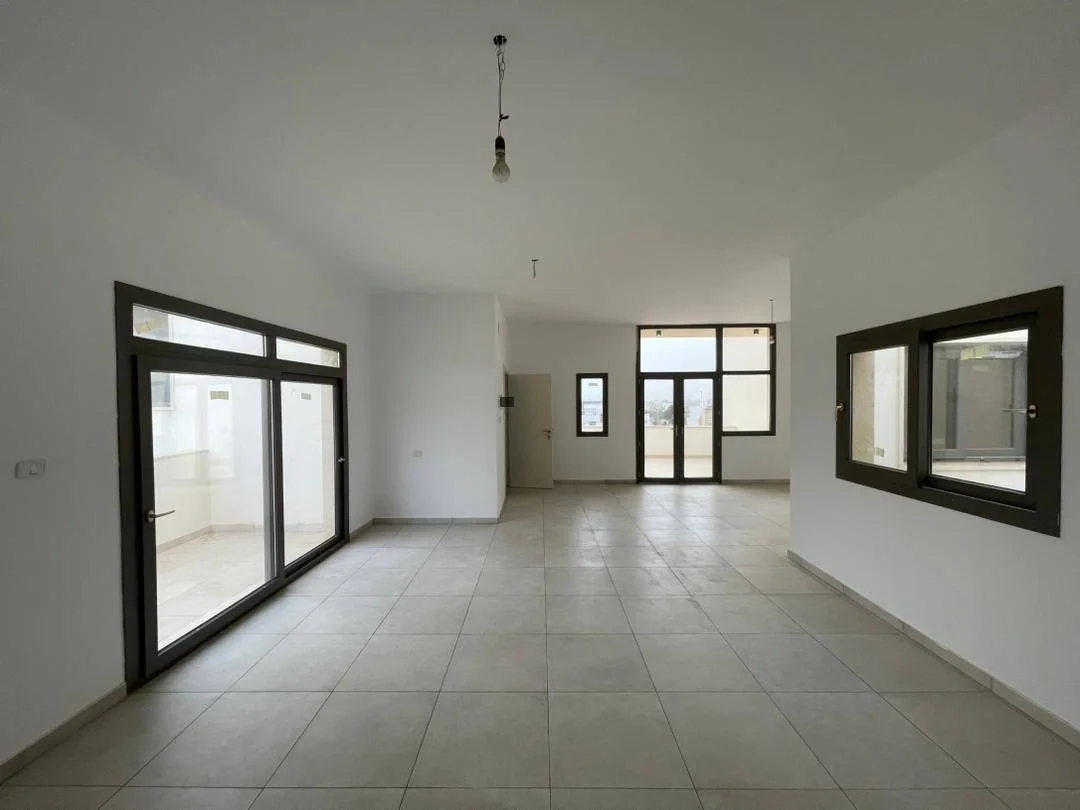 فيلا تقسيم داخلي شقتين وملحق 7