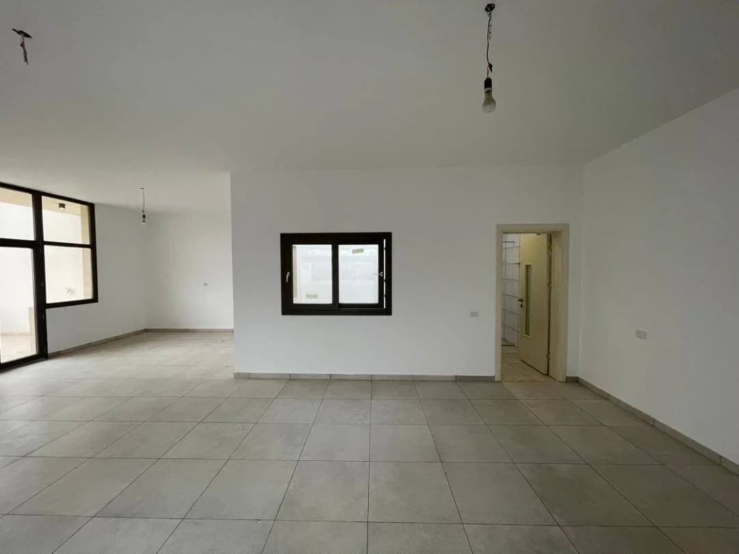 فيلا تقسيم داخلي شقتين وملحق 8