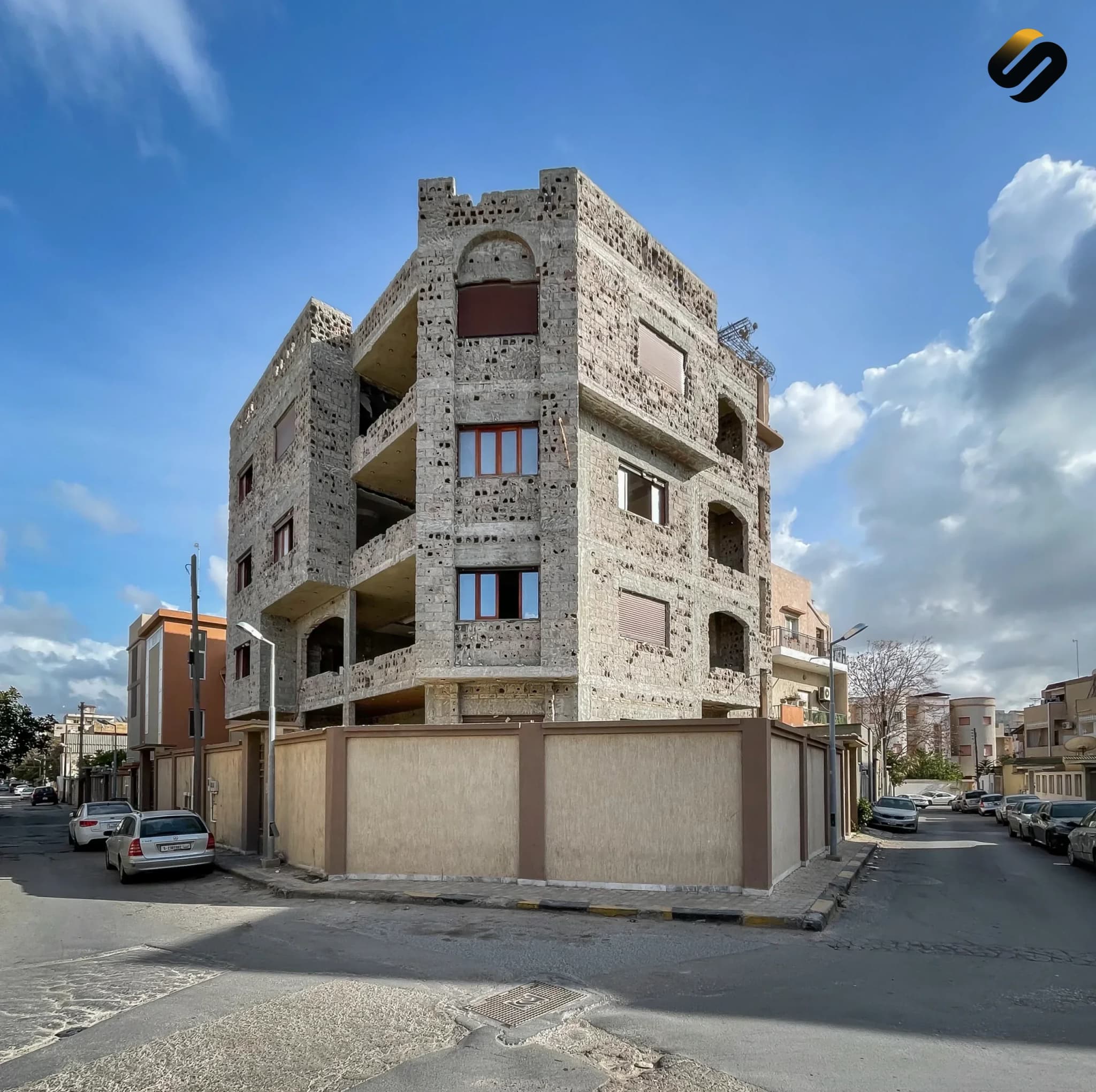 هيكل من طابقين  4