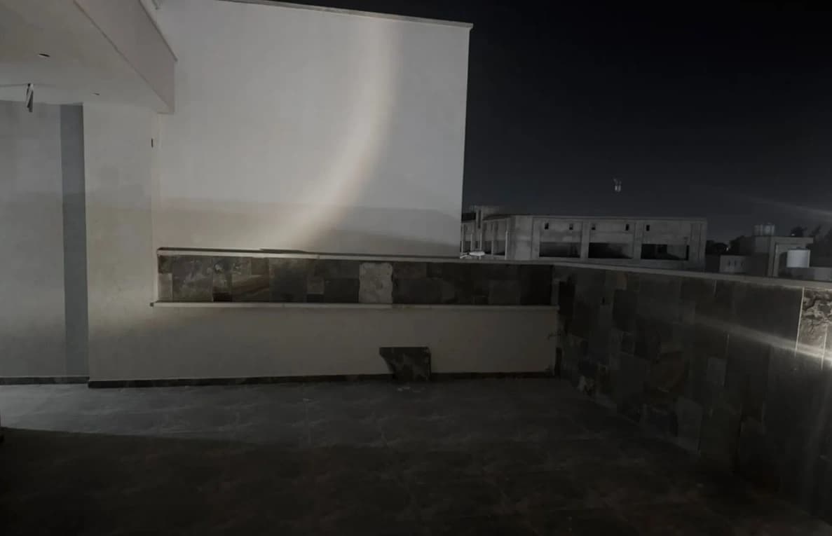 فرصة إمتلاك عقار تجاري  2