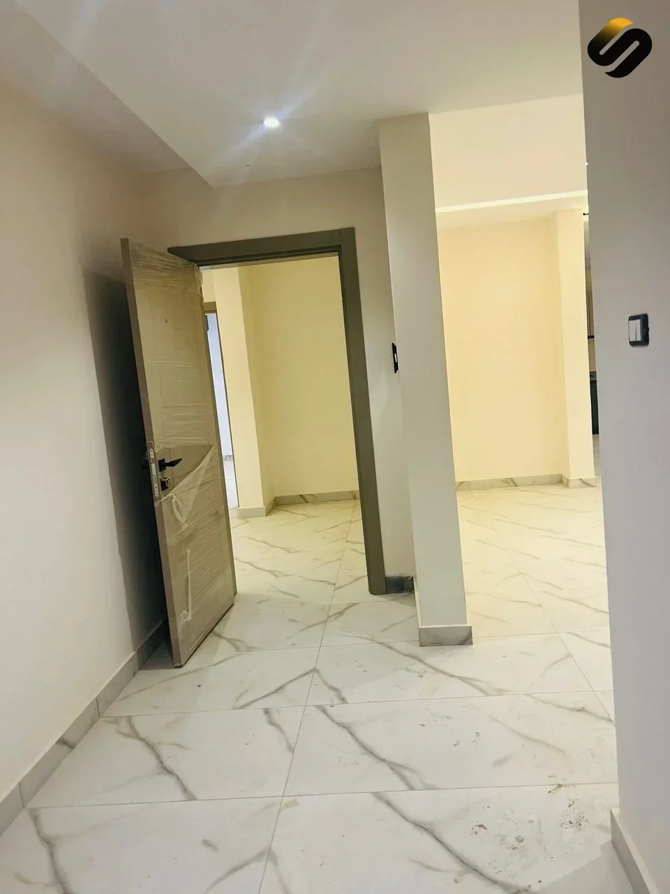شقة عائلية فاخرة بمساحة ممتازة  4