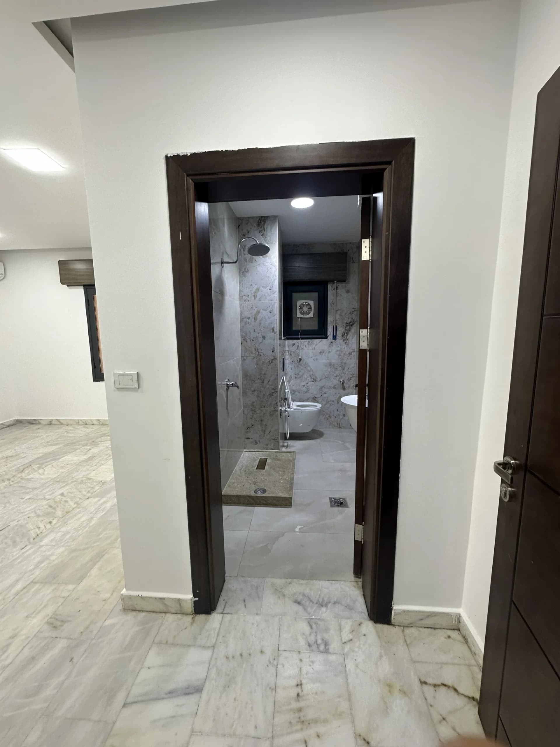 فرصتك لإمتلاك شقة ممتازة  13