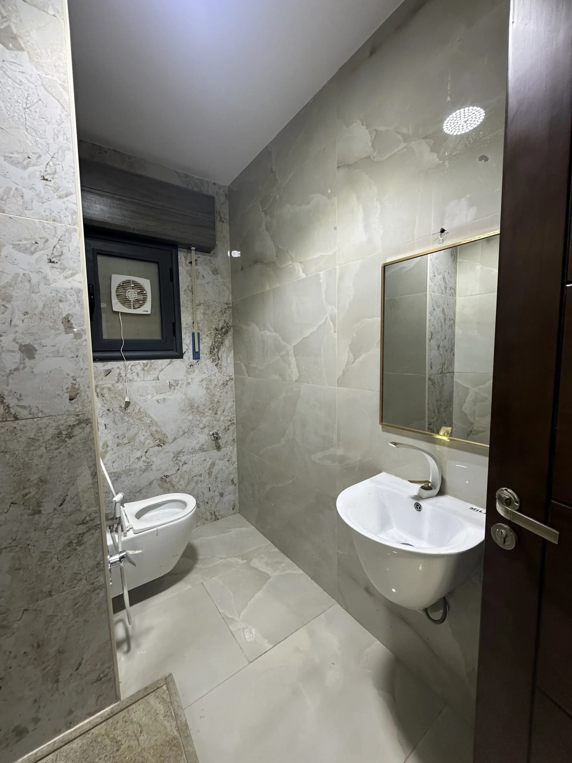 فرصتك لإمتلاك شقة ممتازة  17