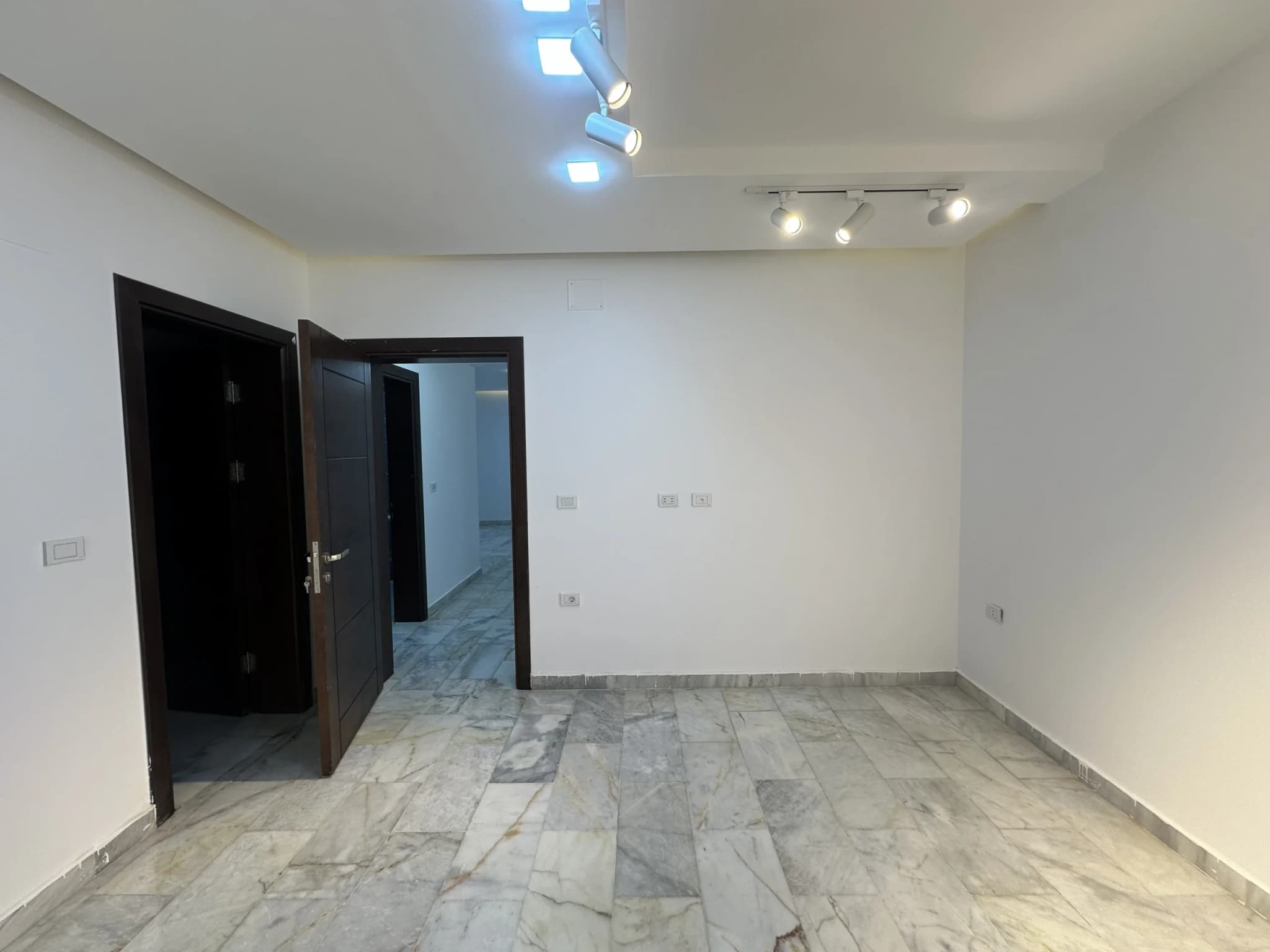 فرصة لإمتلاك شقة بتفاصيل ممتازة  13