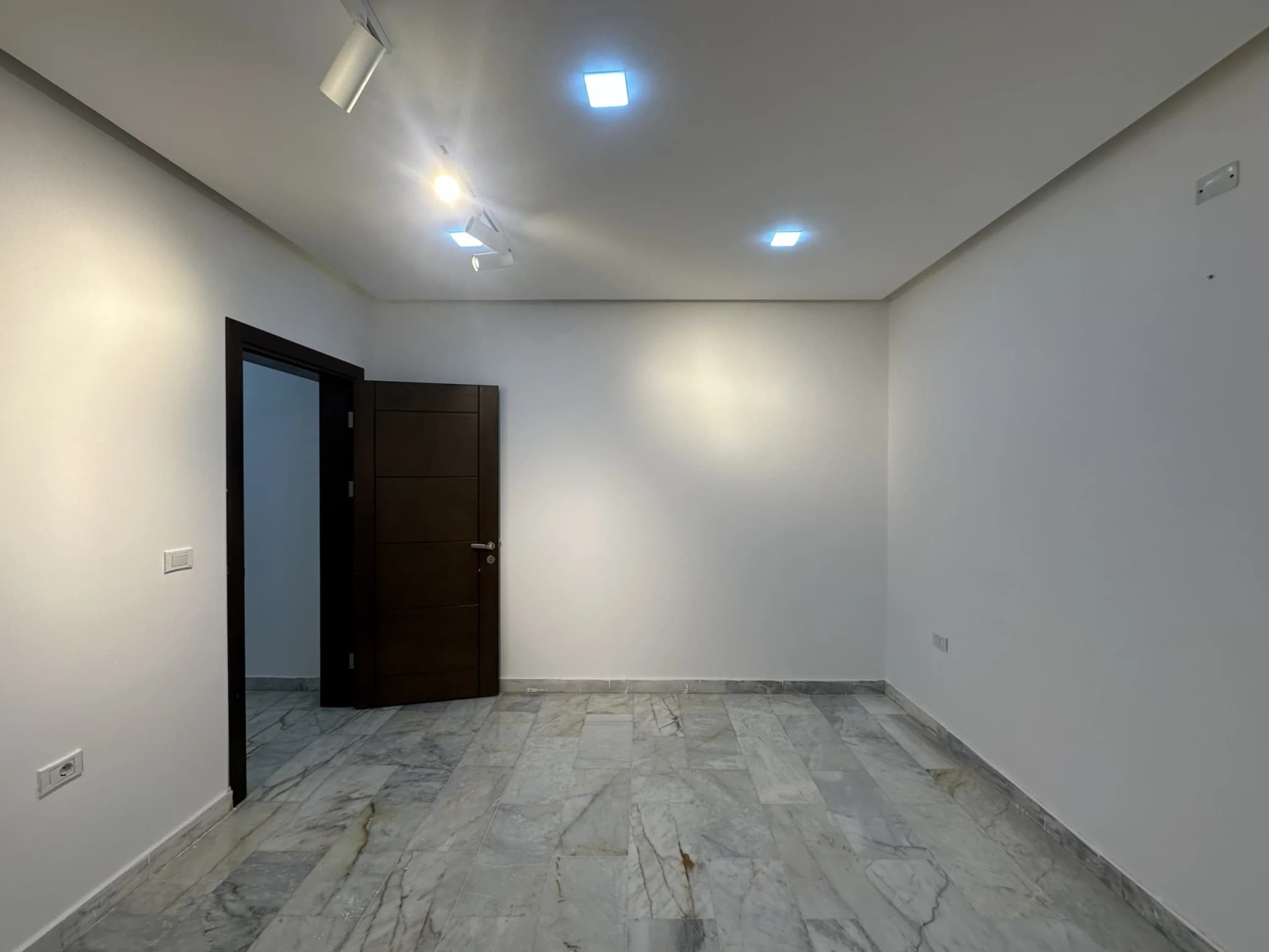 فرصة لإمتلاك شقة بتفاصيل ممتازة  20