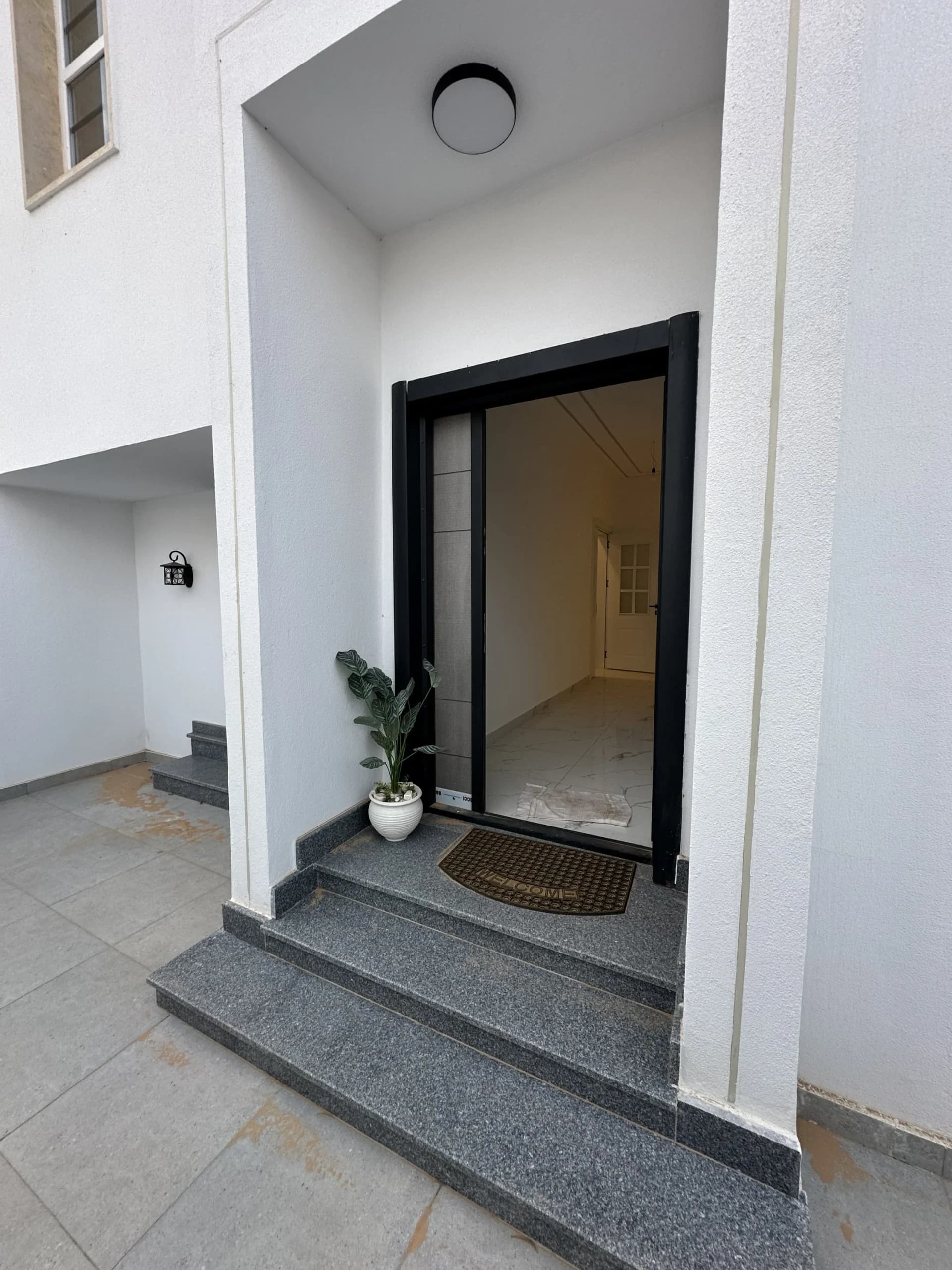 💎 فرصة عقارية فاخرة للبيع: رفاهية المساحة والخصوصية التامة 💎 5