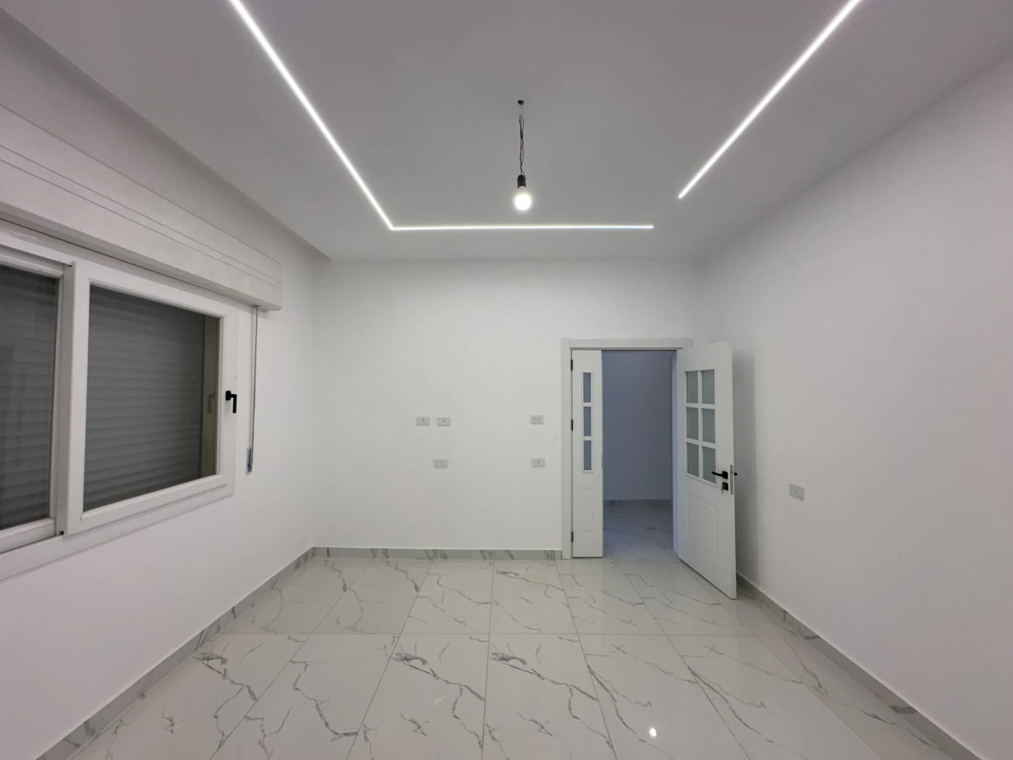 💎 فرصة عقارية فاخرة للبيع: رفاهية المساحة والخصوصية التامة 💎 10