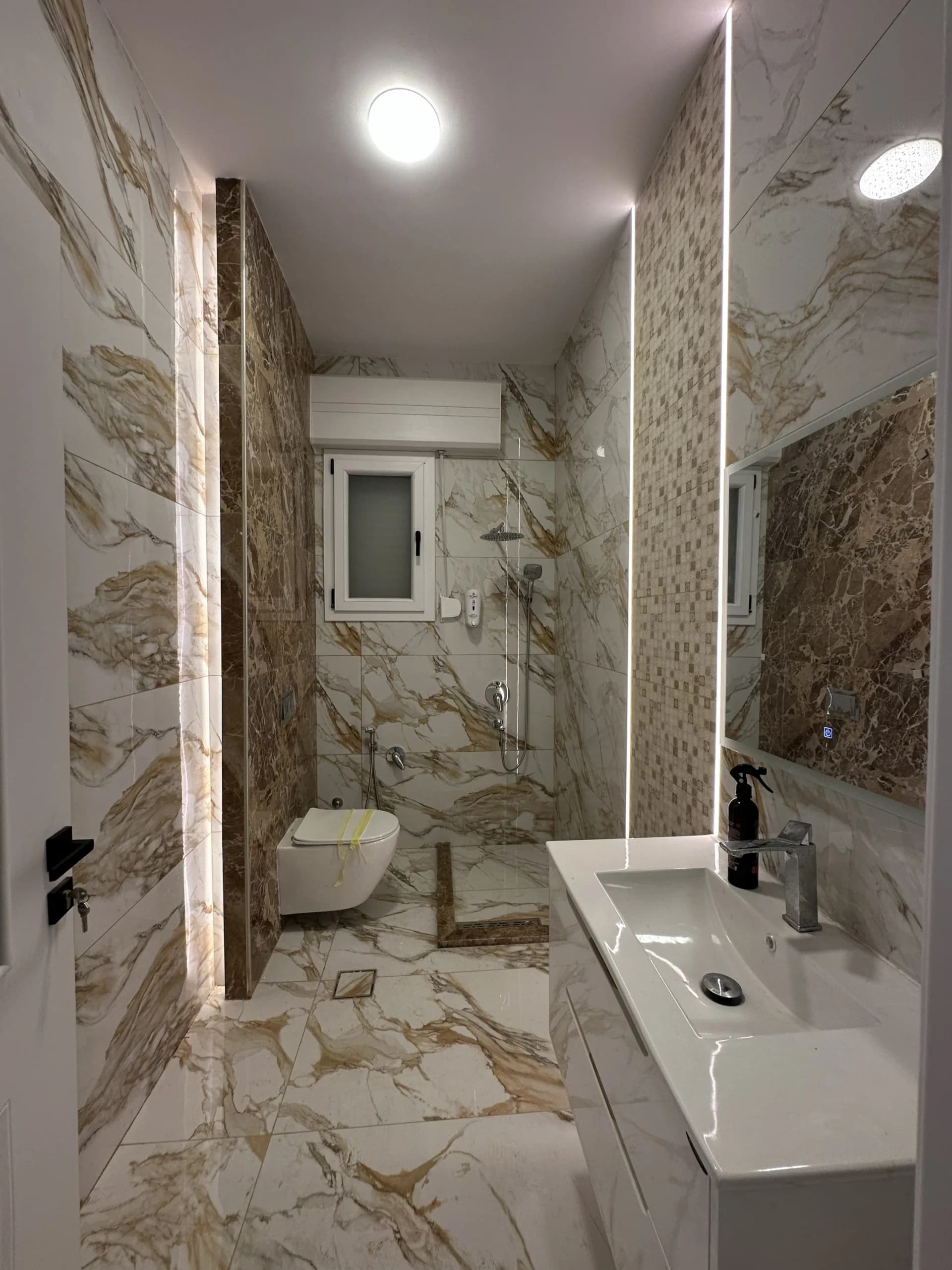 💎 فرصة عقارية فاخرة للبيع: رفاهية المساحة والخصوصية التامة 💎 12