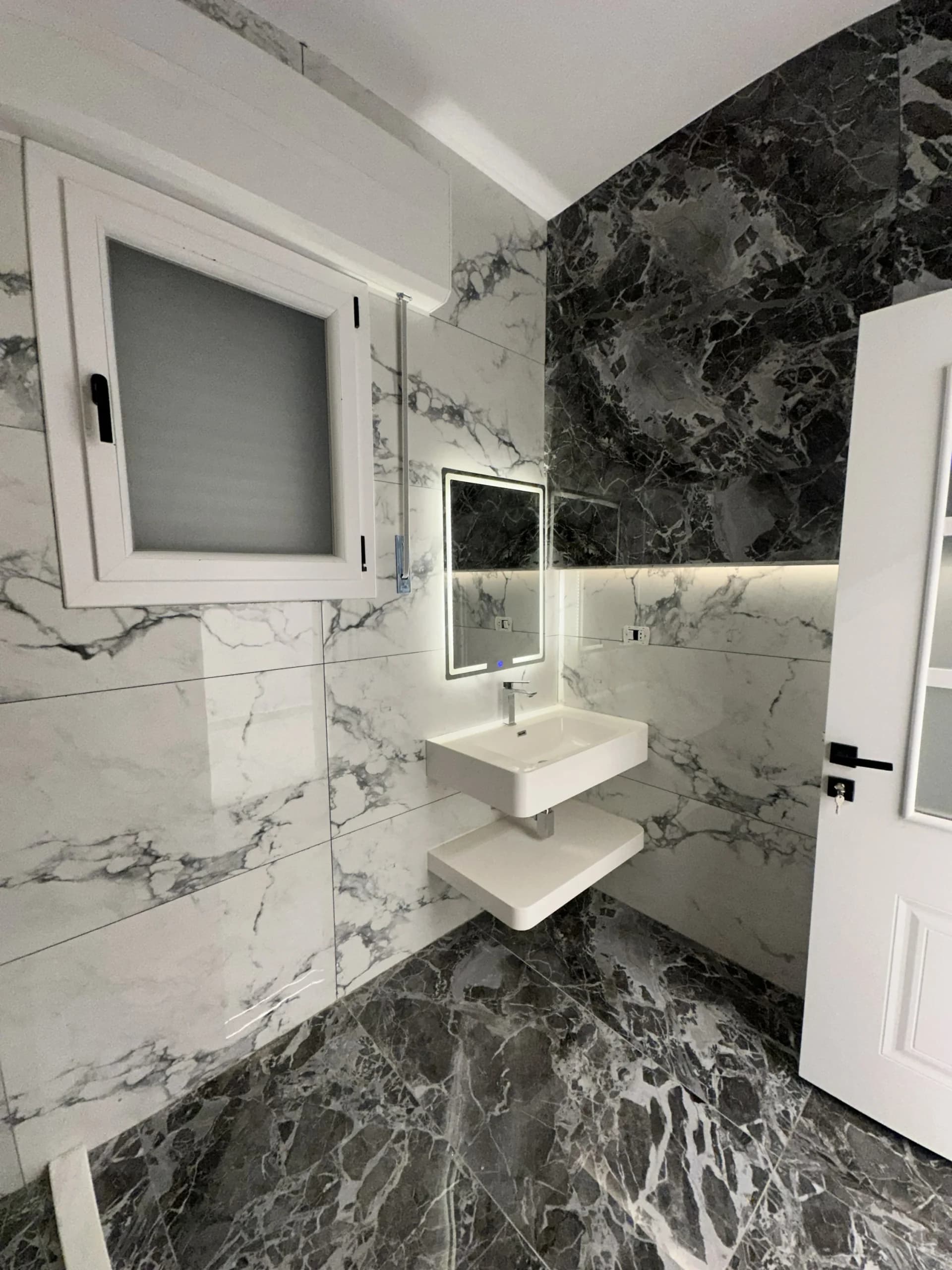 💎 فرصة عقارية فاخرة للبيع: رفاهية المساحة والخصوصية التامة 💎 25