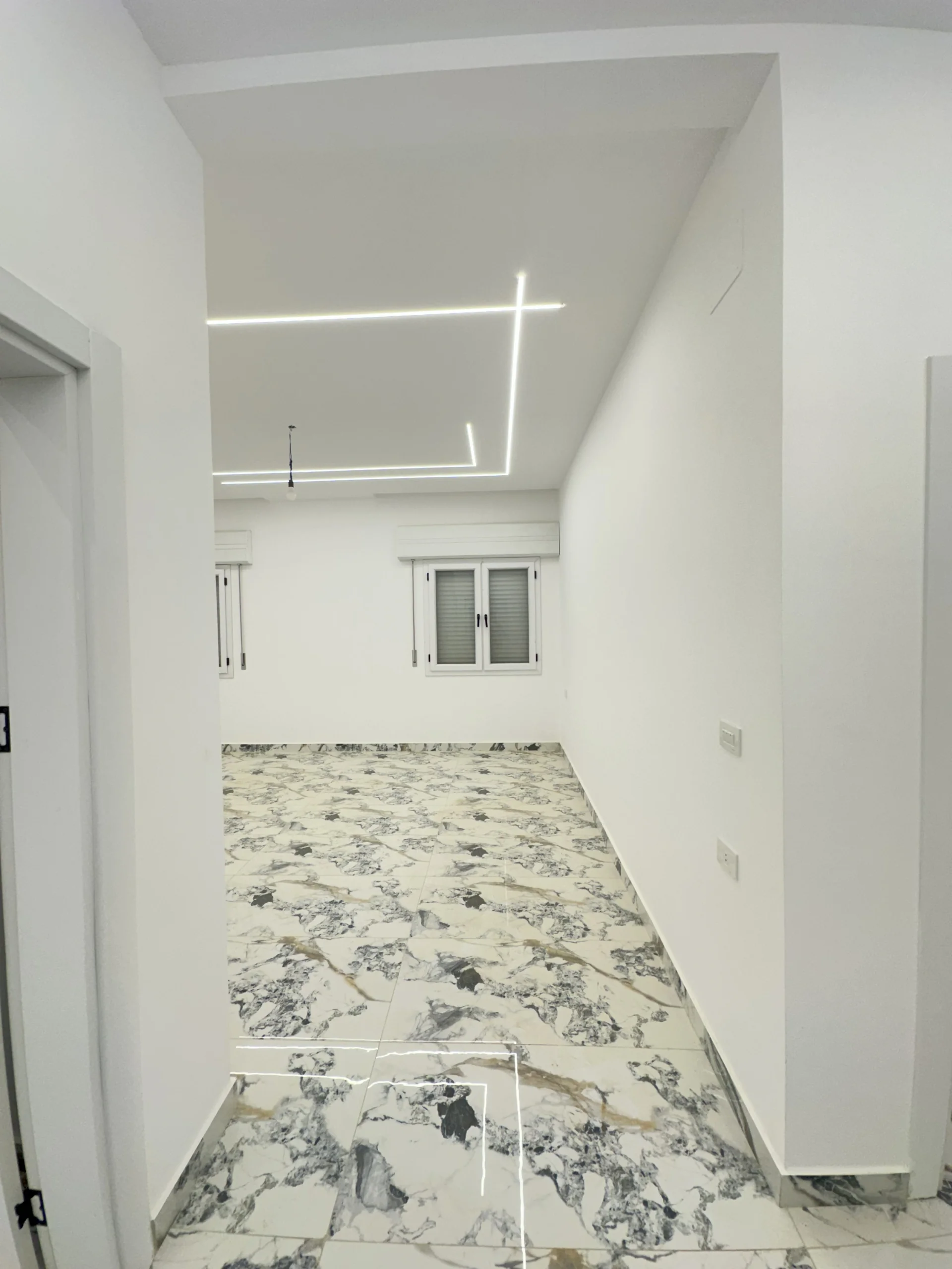 💎 فرصة عقارية فاخرة للبيع: رفاهية المساحة والخصوصية التامة 💎 35