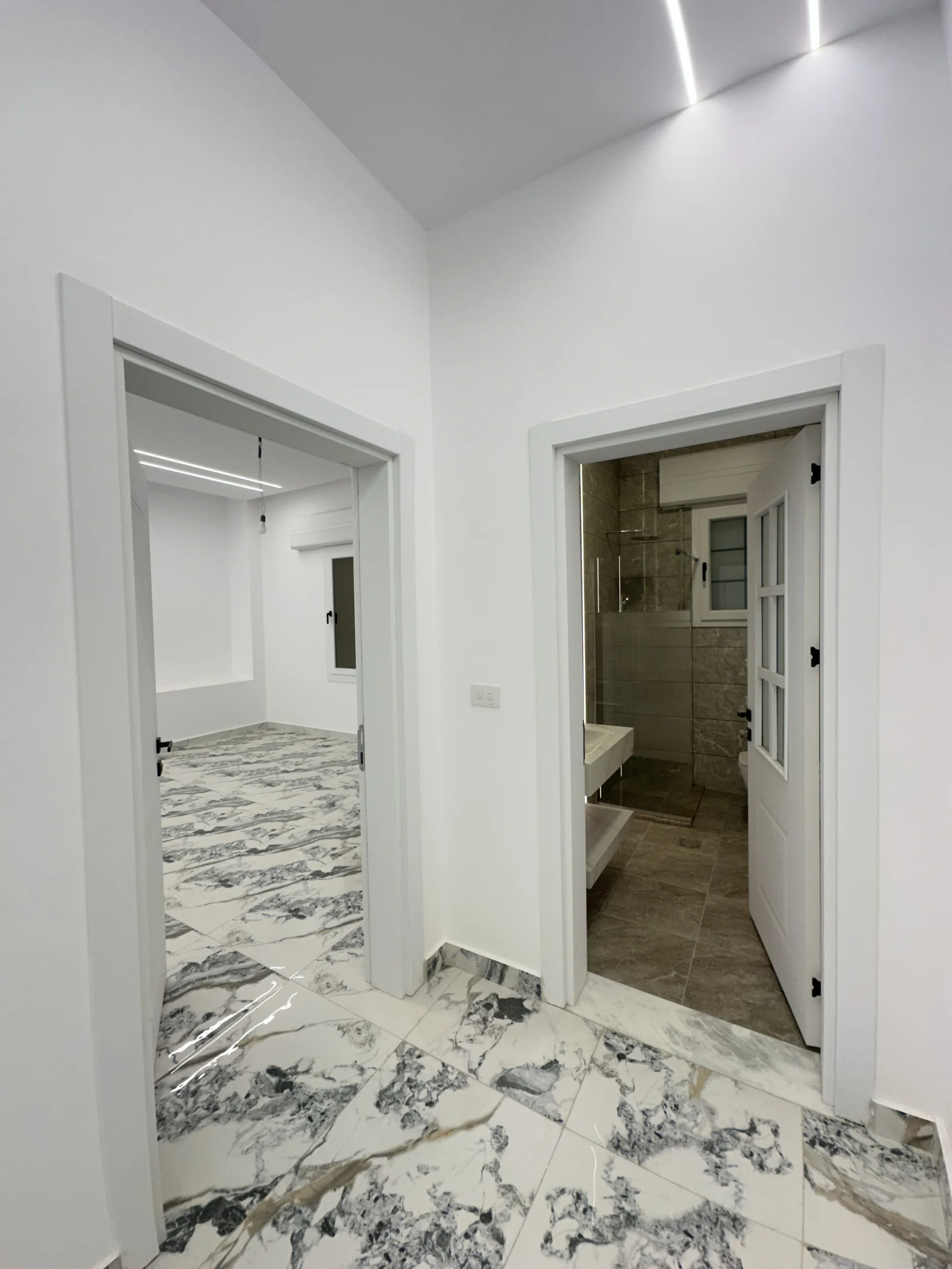 💎 فرصة عقارية فاخرة للبيع: رفاهية المساحة والخصوصية التامة 💎 36