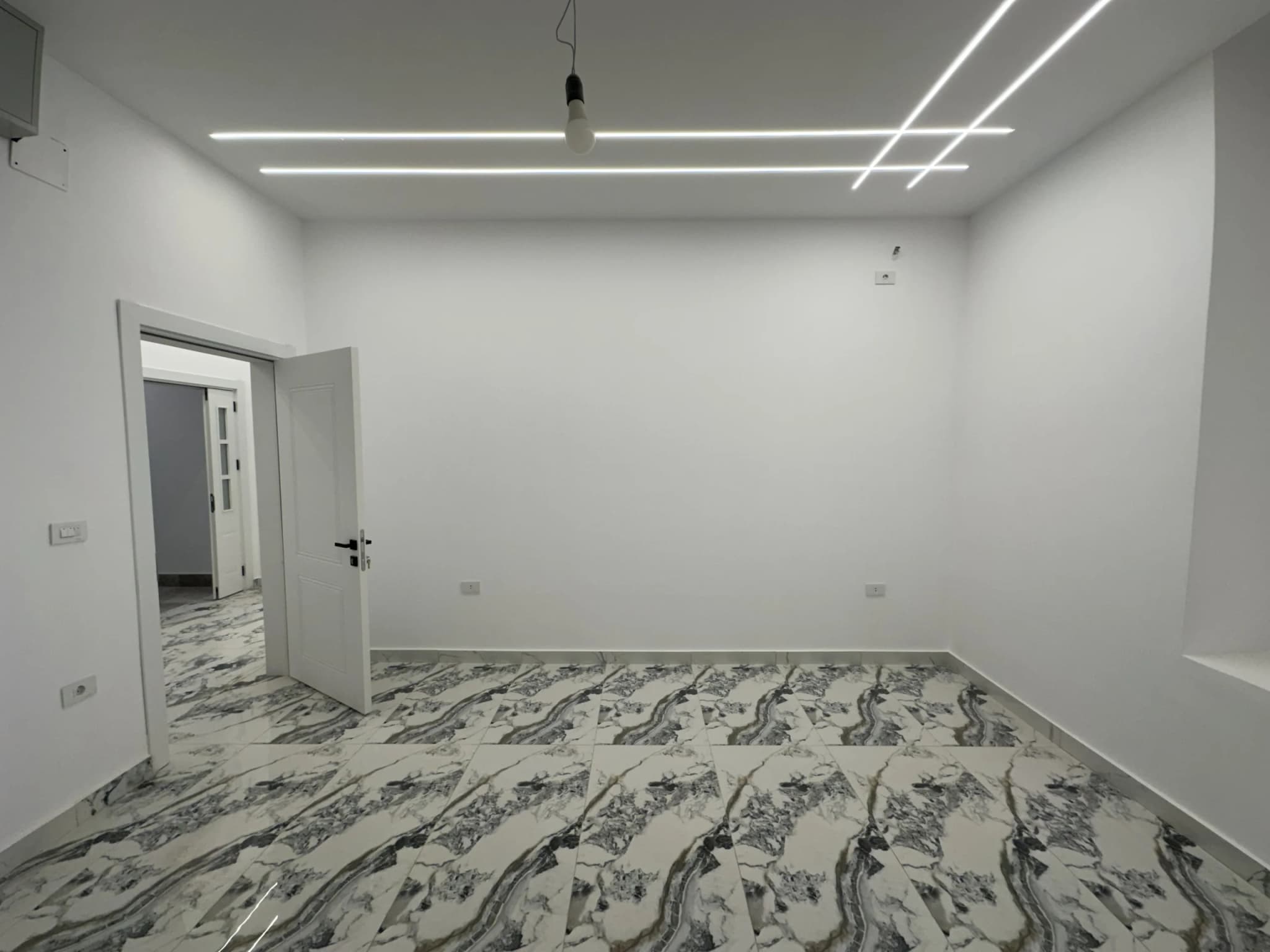 💎 فرصة عقارية فاخرة للبيع: رفاهية المساحة والخصوصية التامة 💎 39