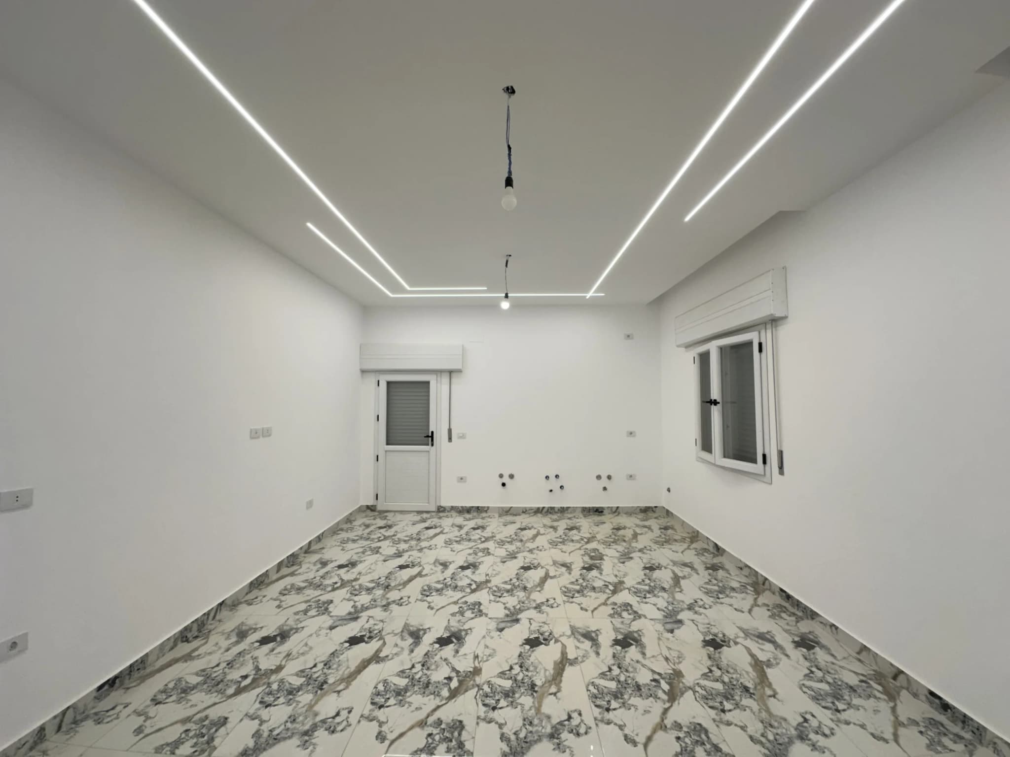 💎 فرصة عقارية فاخرة للبيع: رفاهية المساحة والخصوصية التامة 💎 41