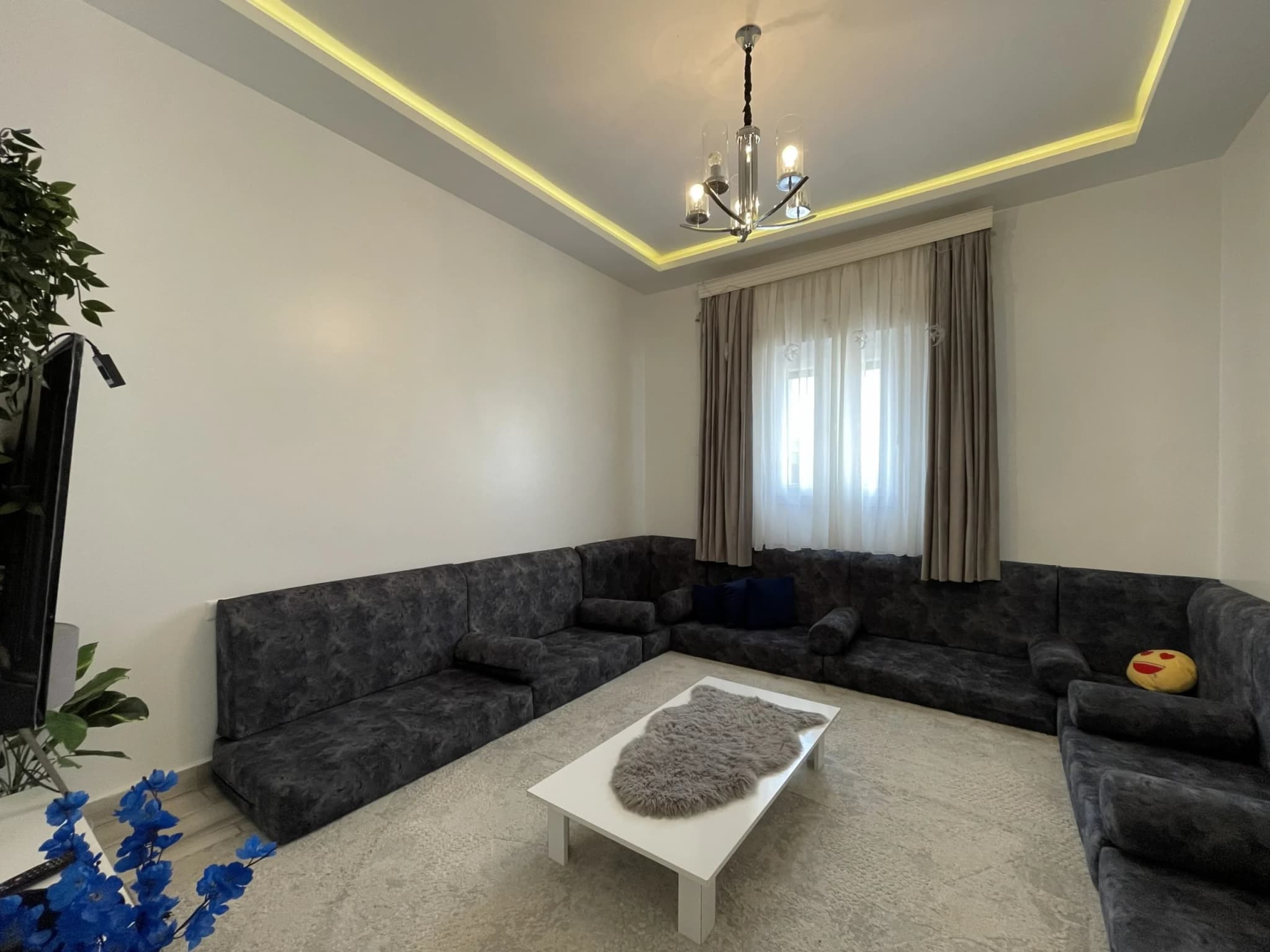 🏛️ فيلا فاخرة للبيع: تصميم عصري ونظام أدوار مفصولة 7