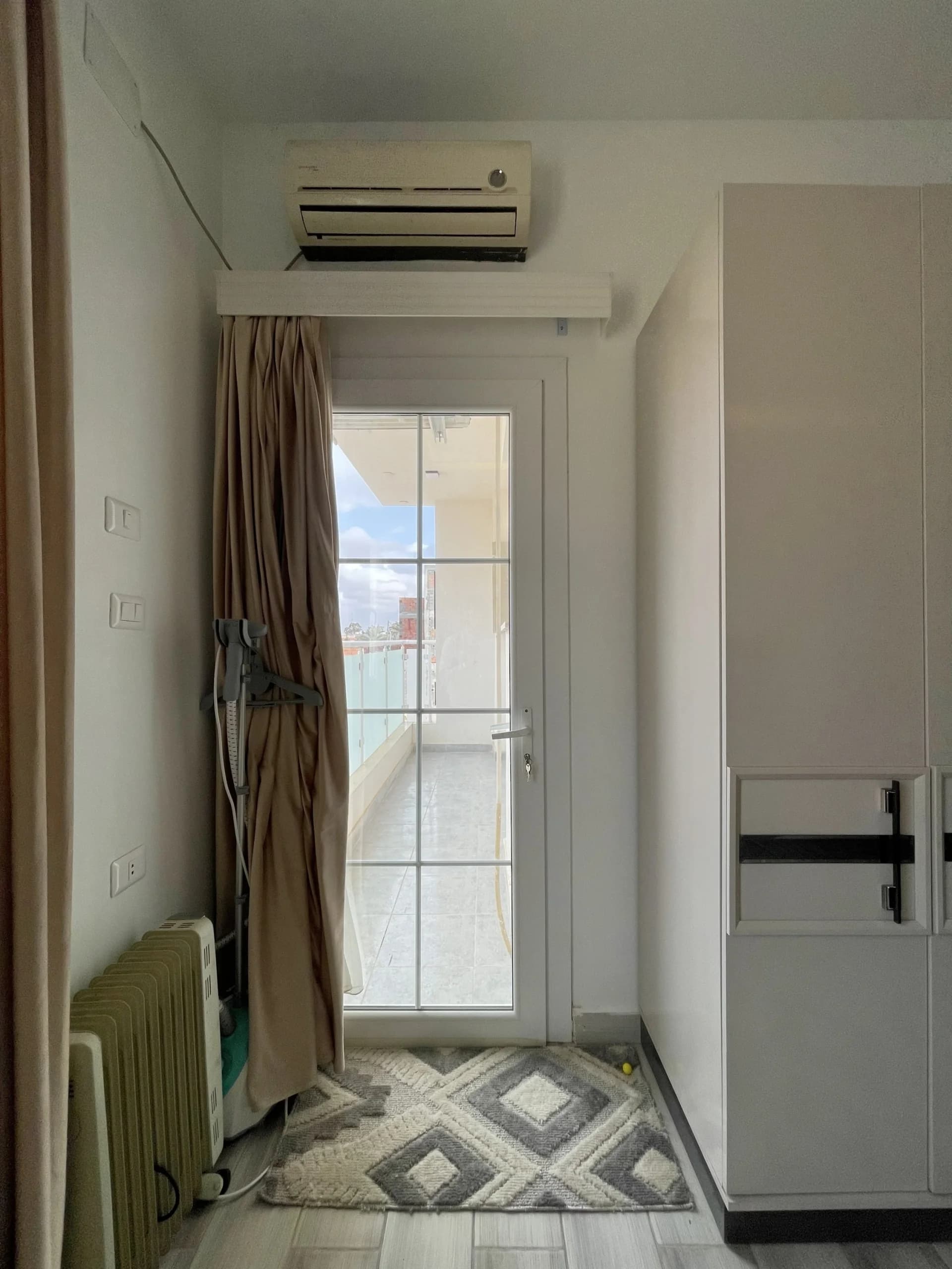 🏛️ فيلا فاخرة للبيع: تصميم عصري ونظام أدوار مفصولة 13