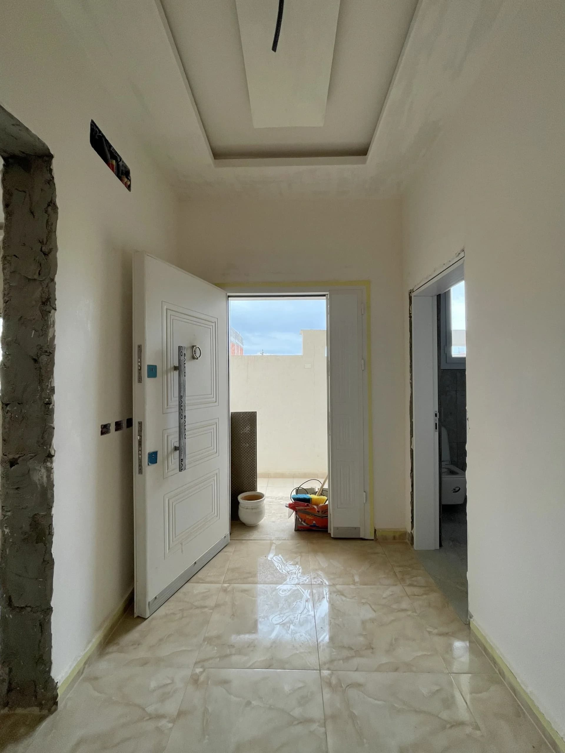 🏛️ فيلا فاخرة للبيع: تصميم عصري ونظام أدوار مفصولة 23