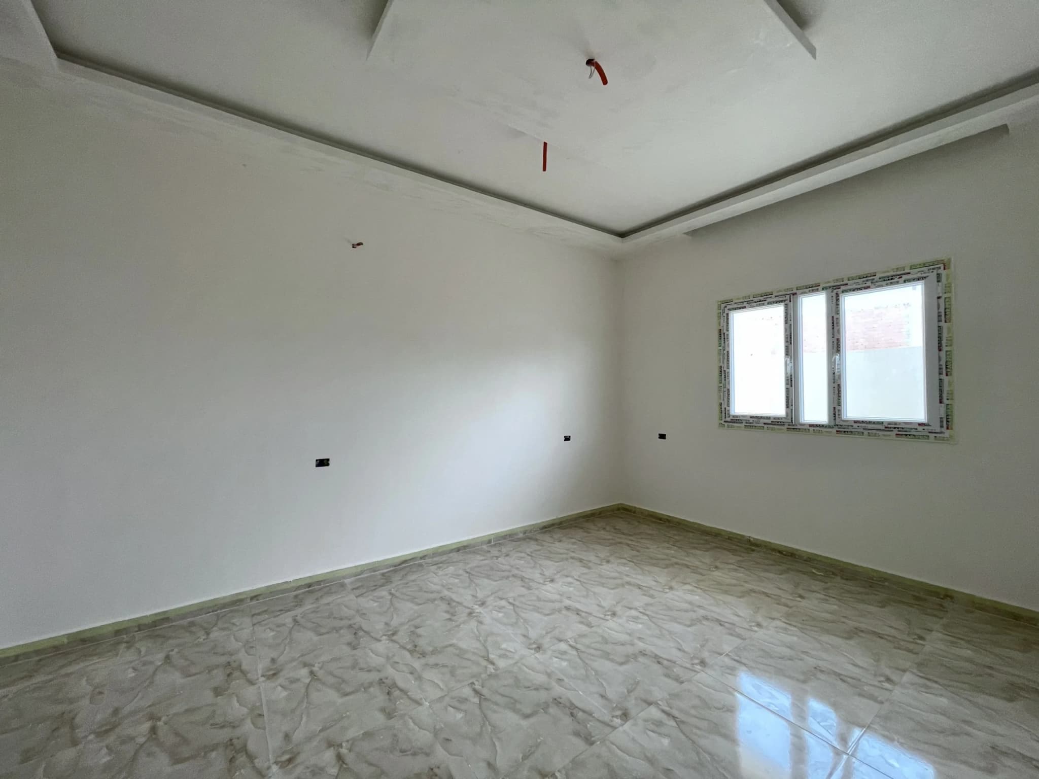 🏛️ فيلا فاخرة للبيع: تصميم عصري ونظام أدوار مفصولة 27