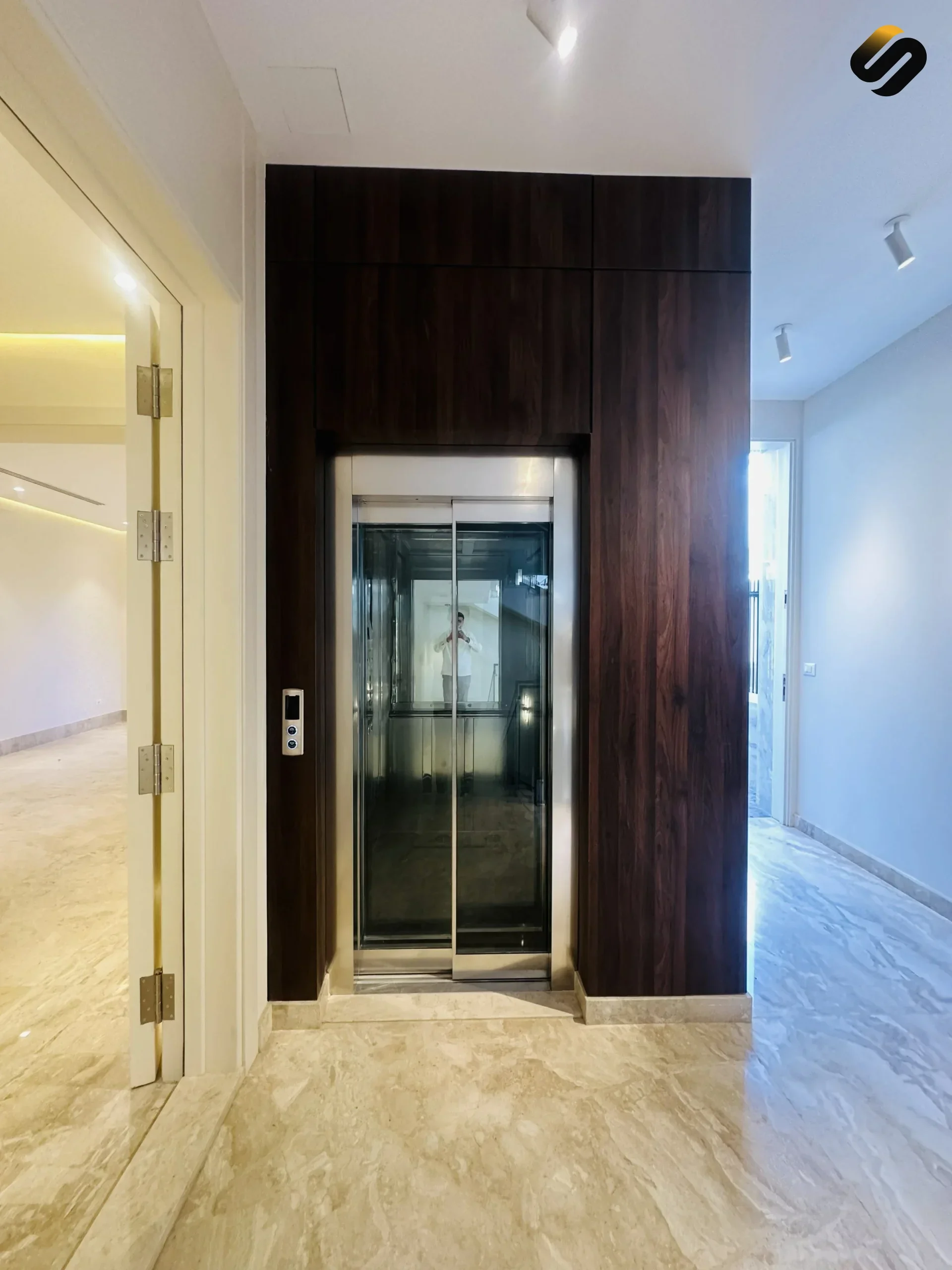 القمة المعمارية: حين يتحدى التصميم حدود المساحة 7
