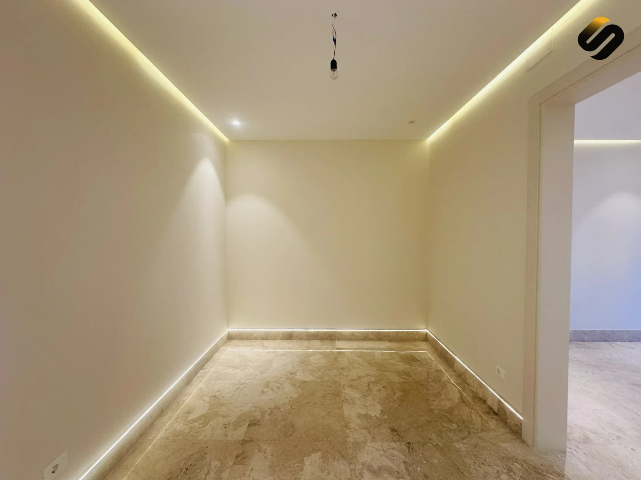 القمة المعمارية: حين يتحدى التصميم حدود المساحة 9