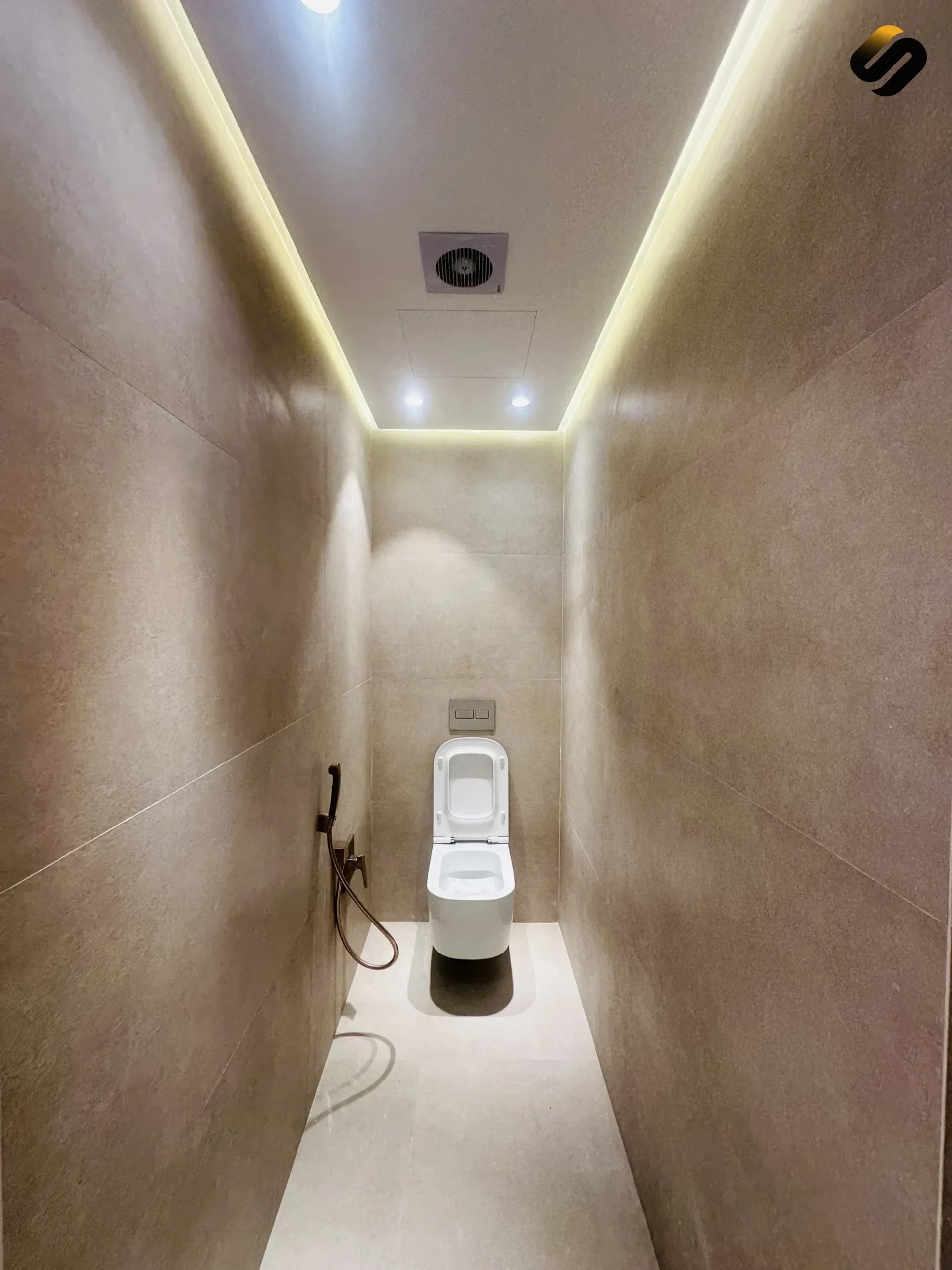 القمة المعمارية: حين يتحدى التصميم حدود المساحة 14