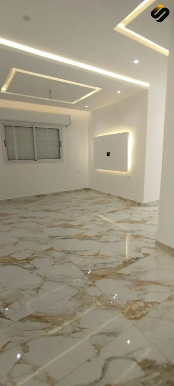 للبيع: فيلا راقية (دورين مفصولين) | عين زارة - مقسم ططناكي الجديد 🏠 3