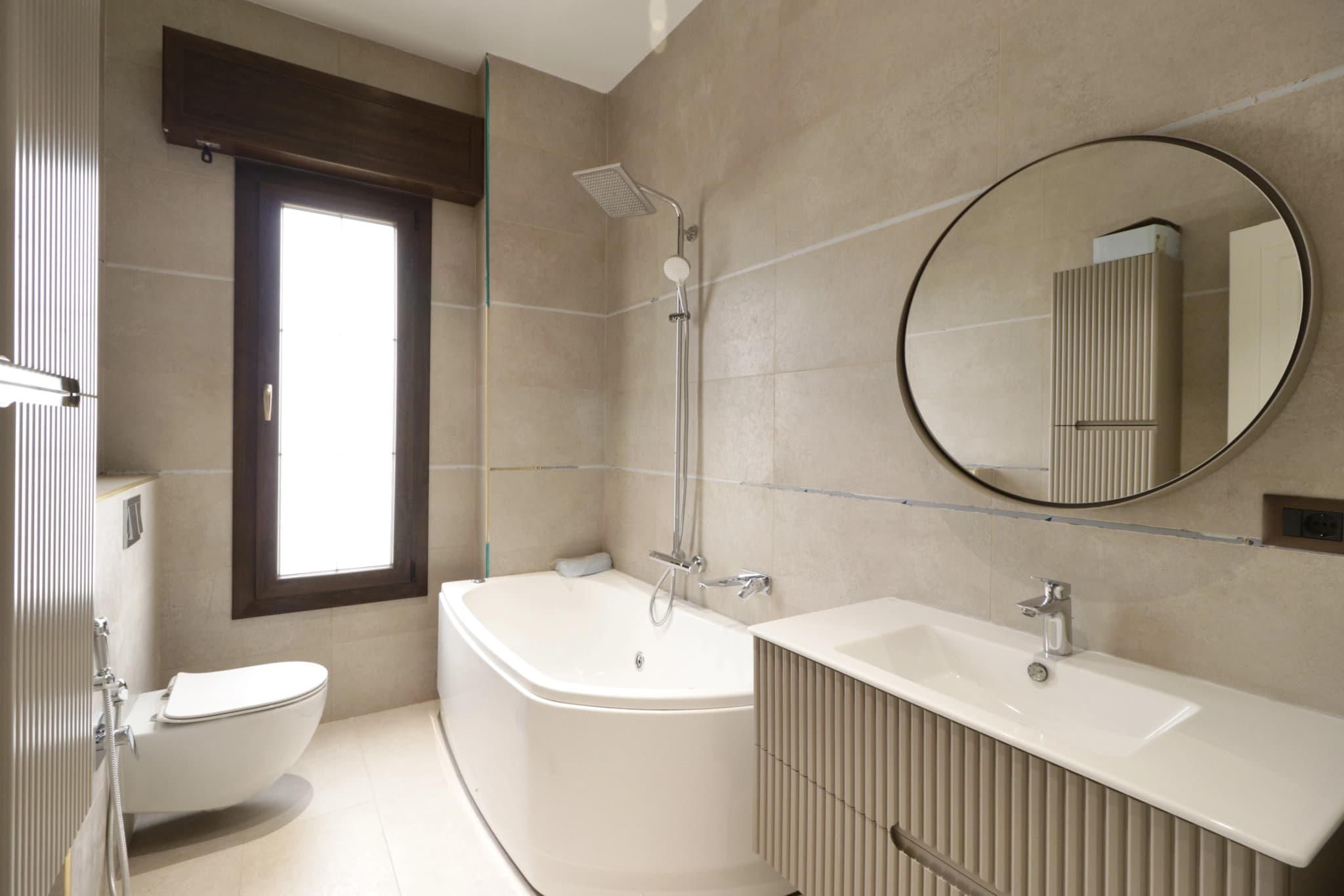 شقة في بن عاشور  8