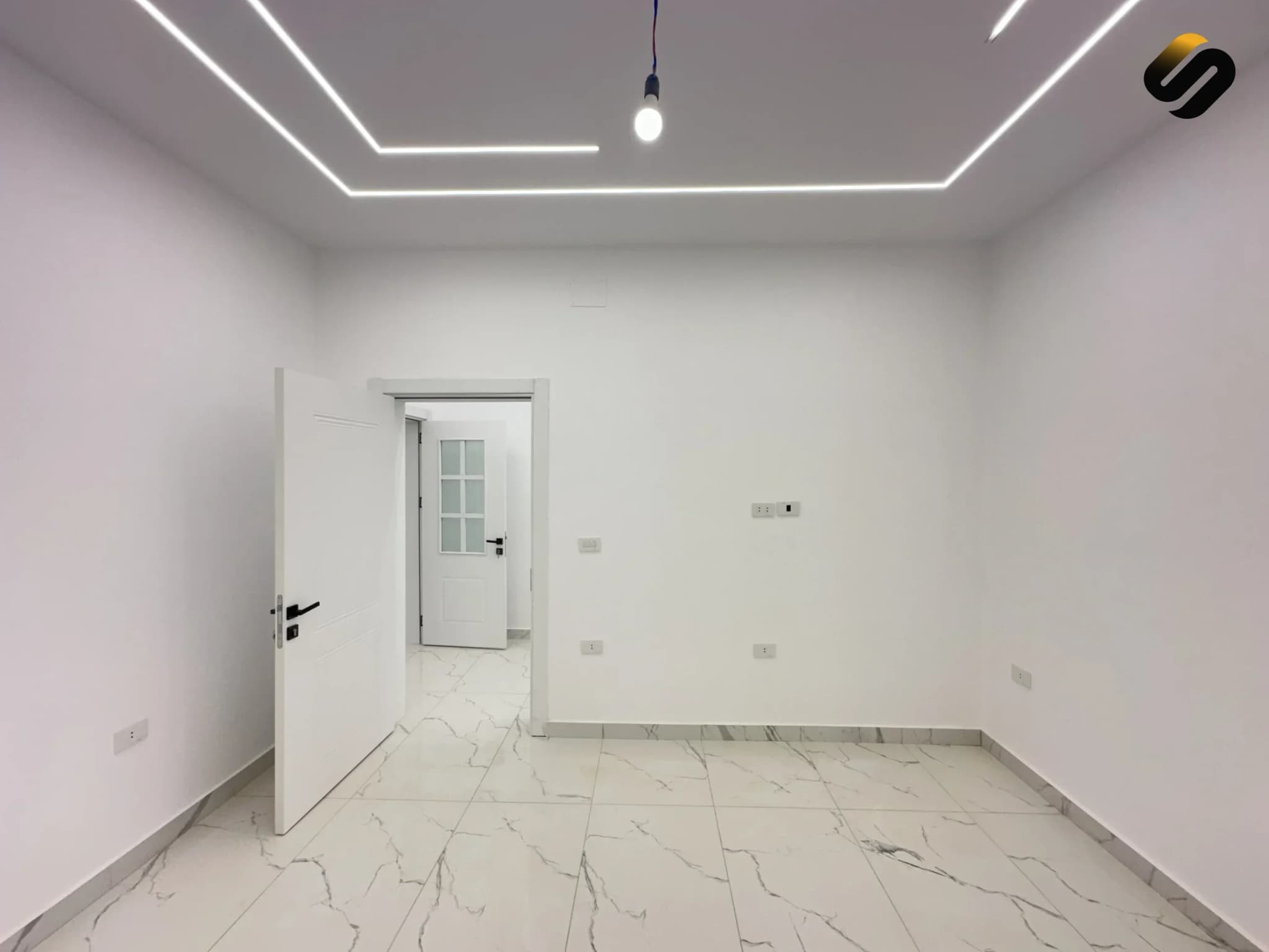 💎 فرصة عقارية فاخرة للبيع: رفاهية المساحة والخصوصية التامة 💎 23
